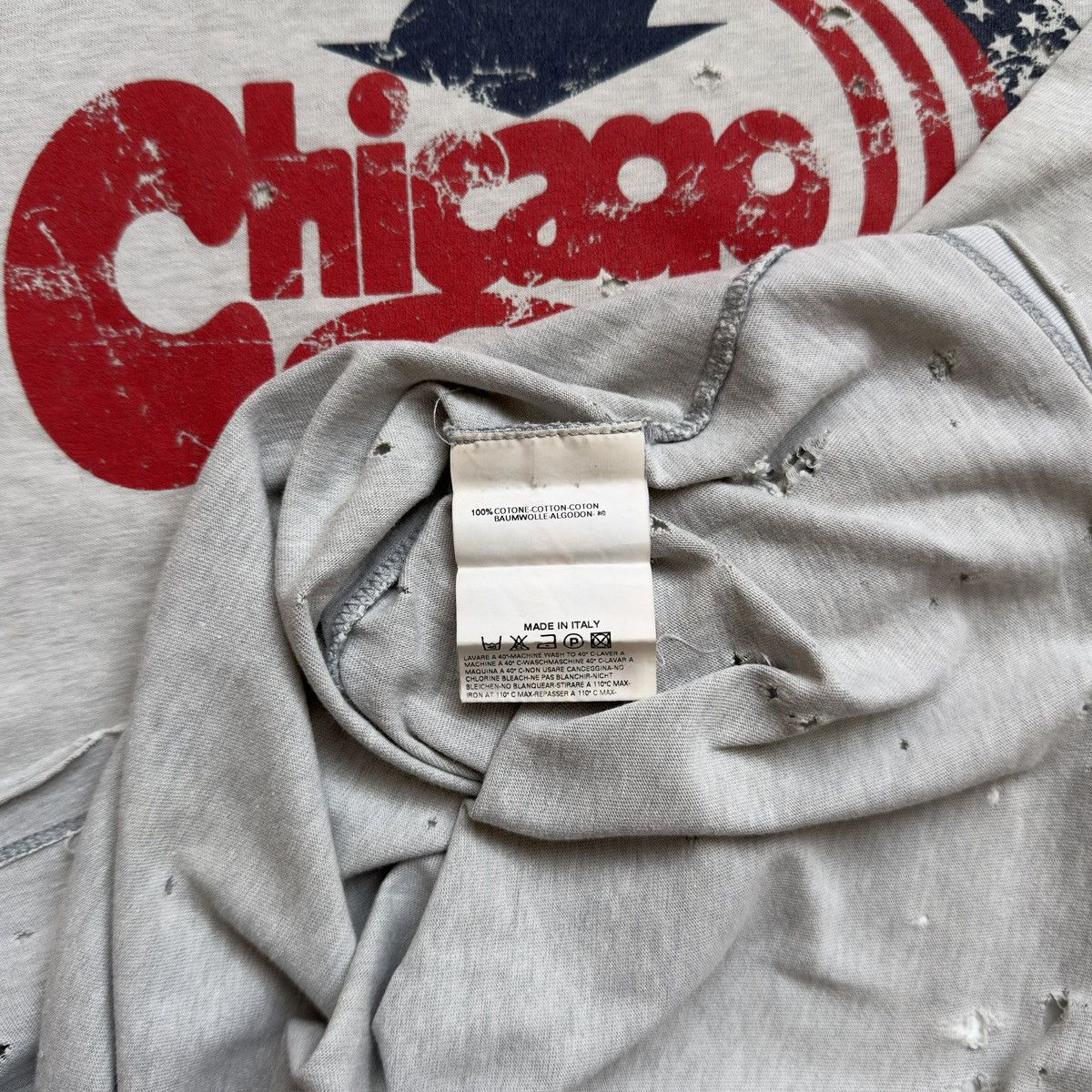 Dsquared2 F/W 2002 Dsquared2 Chicago Distressed T-Shirt Homeless Size US L / EU 52-54 / 3 - 8 Thumbnail