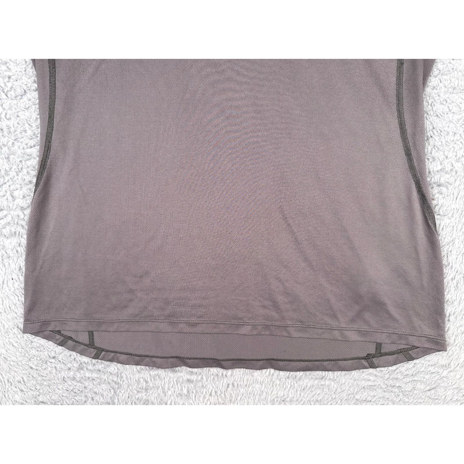 The North Face VINTAGE The North Face Shirt Women Medium Gray Short Sleeve Crew Poly Wilderness TREK Size M / US 6-8 / IT 42-44 - 5 Thumbnail