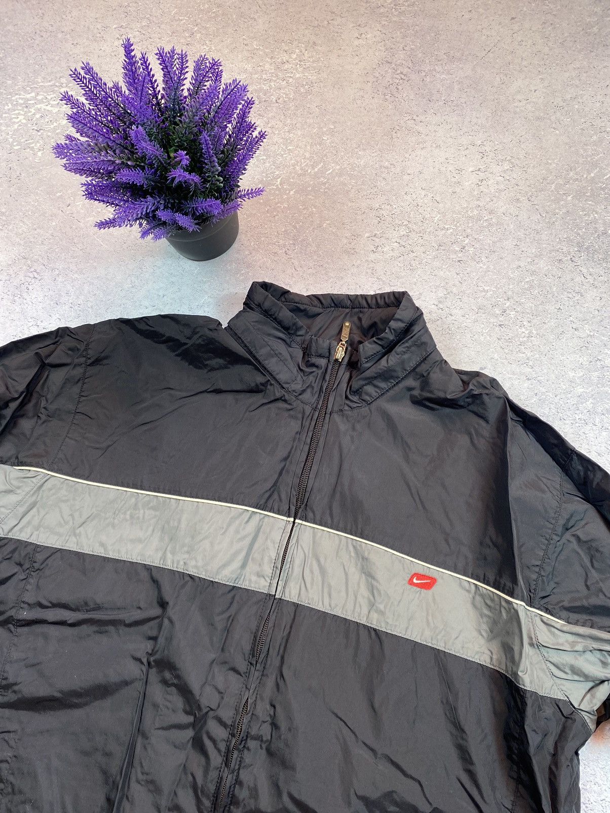 Nike × Vintage Vintage Nike Windbreaker Size Large Mini Logo Size US L / EU 52-54 / 3 - 5 Thumbnail