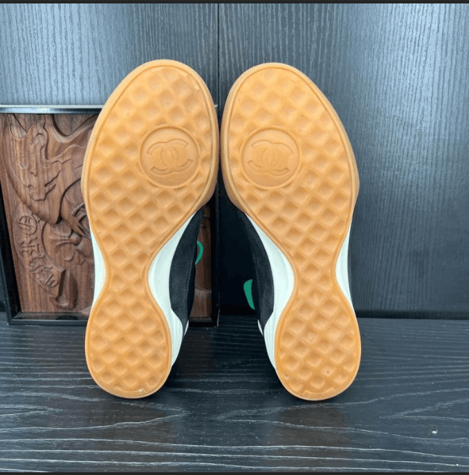 Chanel Chanel low-top casual shoes Size US 5 / EU 37 - 4 Thumbnail