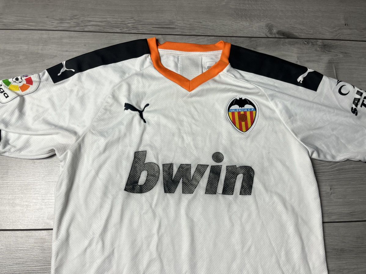 Puma VALENCIA CF 2019 2020 Home Football Shirt Soccer Jersey PUMA Size US M / EU 48-50 / 2 - 3 Thumbnail