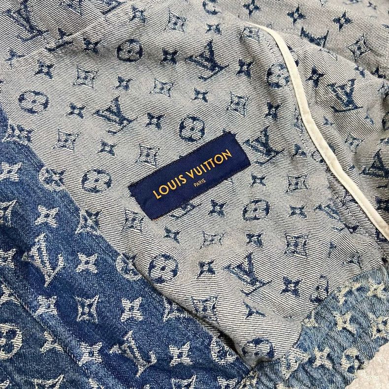 Louis Vuitton Louis Vuitton Second-generation full-print hooded denim jac Size US M / EU 48-50 / 2 - 4 Thumbnail