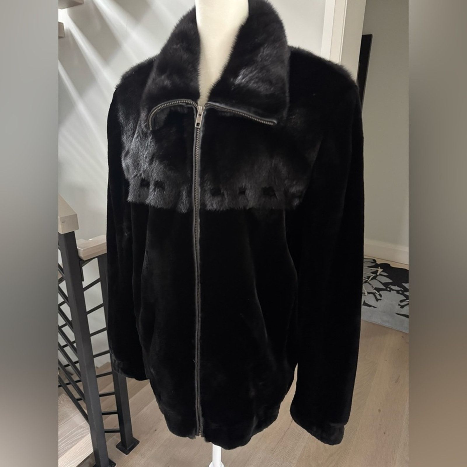Other Brand new Men’s Mink Jacket size M Size US M / EU 48-50 / 2 - 11 Thumbnail