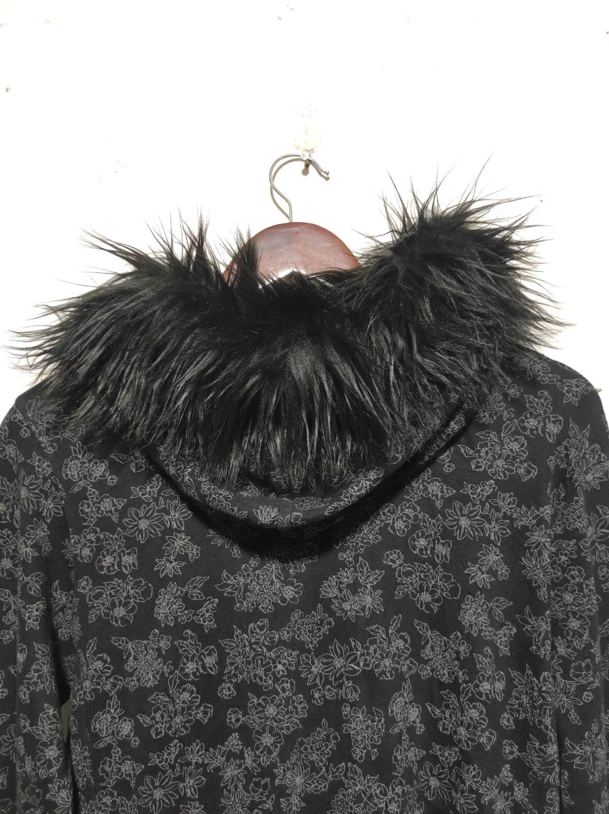 Uniqlo Uniqlo Floral zip fur hoodie ifsix LGB style Size US S / EU 44-46 / 1 - 12 Thumbnail