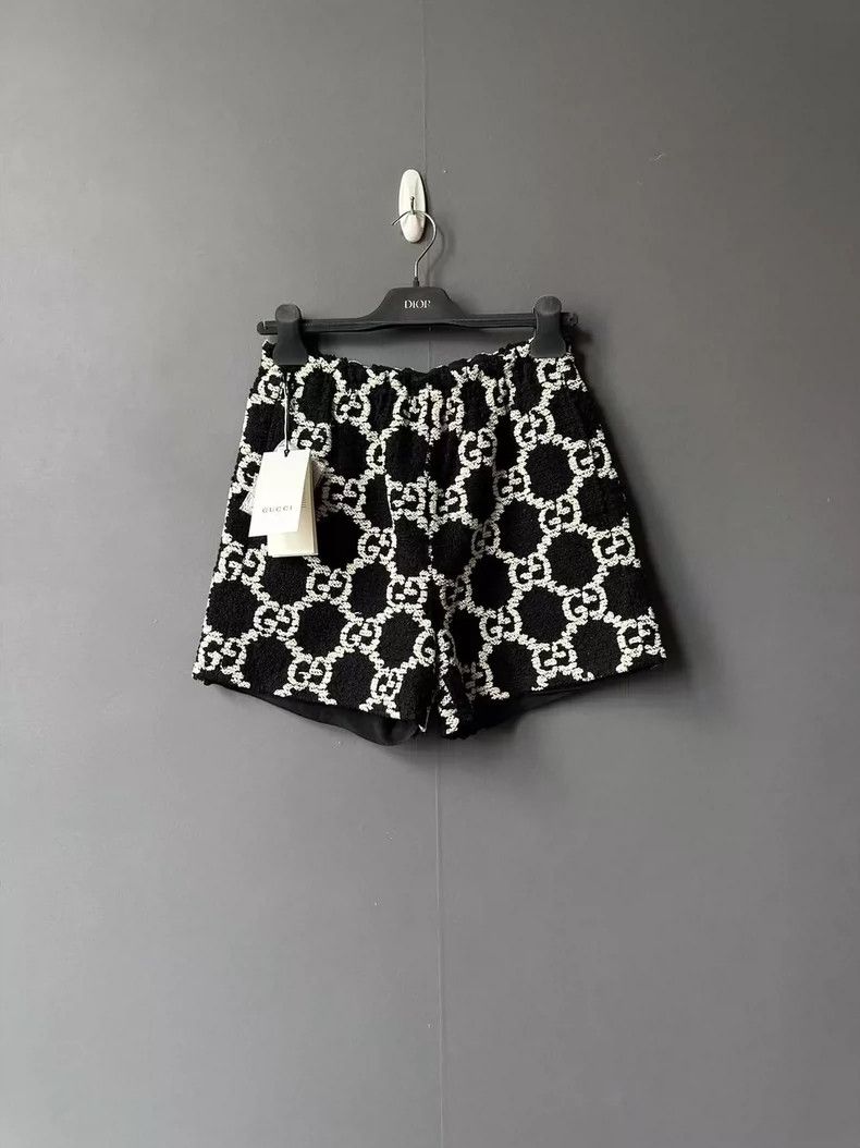Gucci gucci black and white patterned shorts Size US 26 / EU 42 - 1 Thumbnail