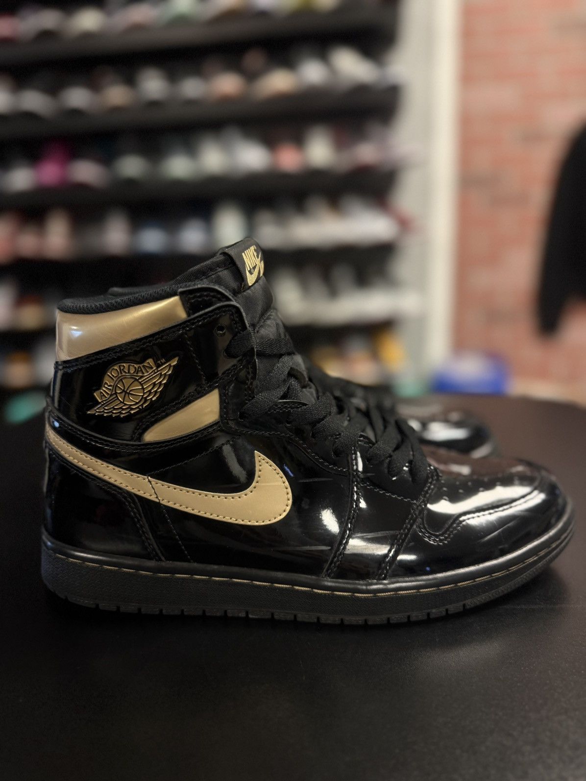 Jordan Brand × Nike Jordan 1 Black Metallic Gold (2020) Size 10 🧼 Size US 10 / EU 43 - 1 Thumbnail