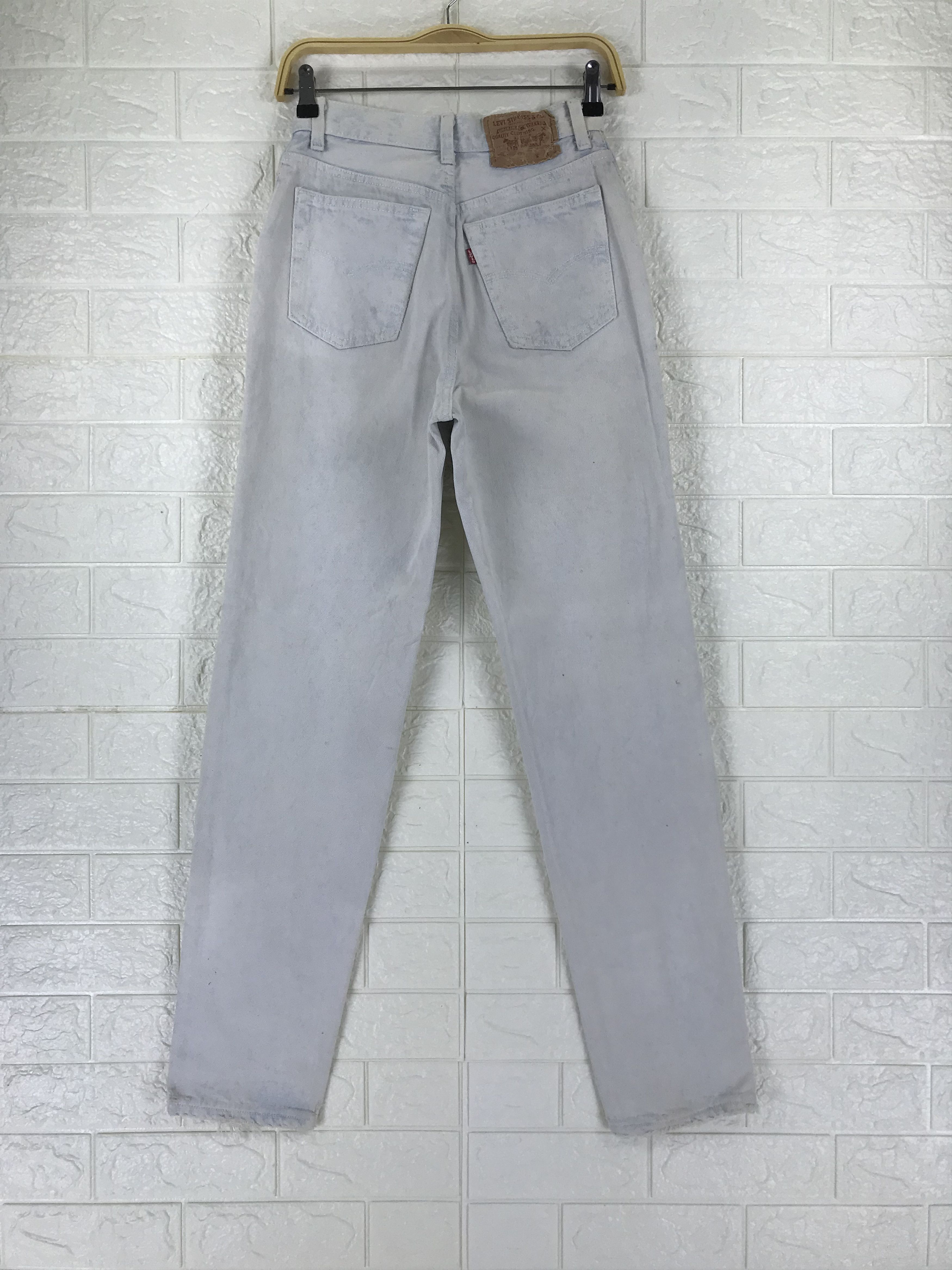 Levi's Vintage 90s Levi's 501 Light Washed Jeans Size 25" / US 0 / IT 36 - 5 Thumbnail