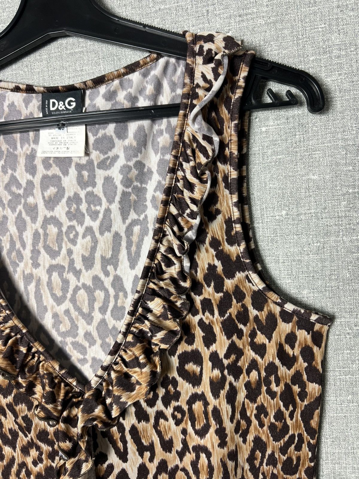 Dolce & Gabbana × Vintage Dolce & Gabbana Leopard Print Ruffle Trim Sleeveless Top D&G Size L / US 10 / IT 46 - 6 Thumbnail