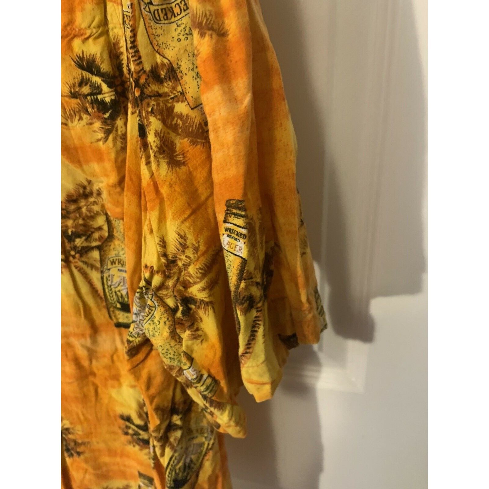 George Wrecked Premium Lager Print Men’s Sz 3XL George Hawaiian Shi Size US XXL / EU 58 / 5 - 5 Thumbnail