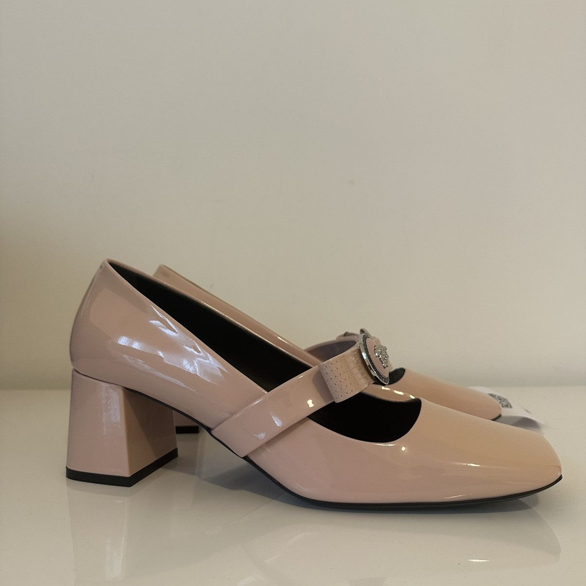Versace VERSACE Bow-Embellished Mary-Jane Leather Pumps Size US 10 / IT 40 - 3 Thumbnail
