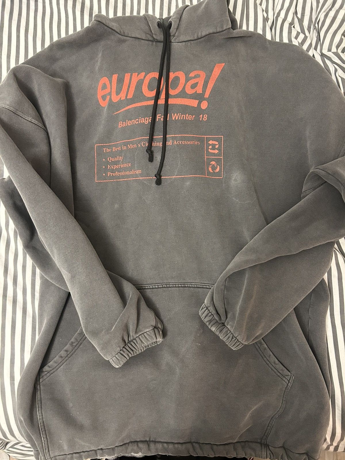 Balenciaga Balenciaga europa hoodie Size US XS / EU 42 / 0 - 1 Thumbnail