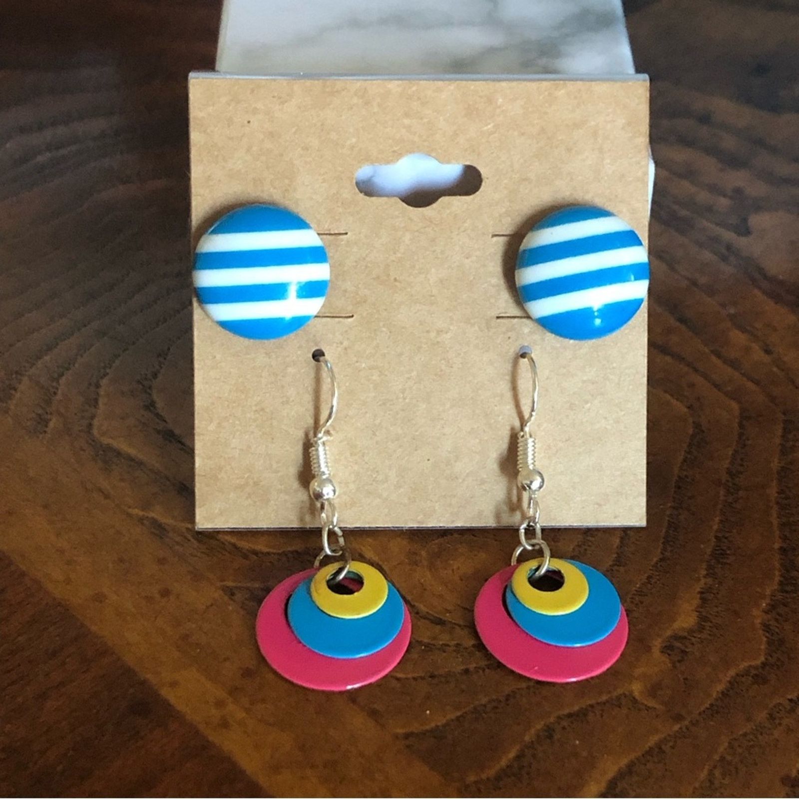 Vintage Set of two pairs of fashion pierced earrings Size ONE SIZE - 1 Thumbnail