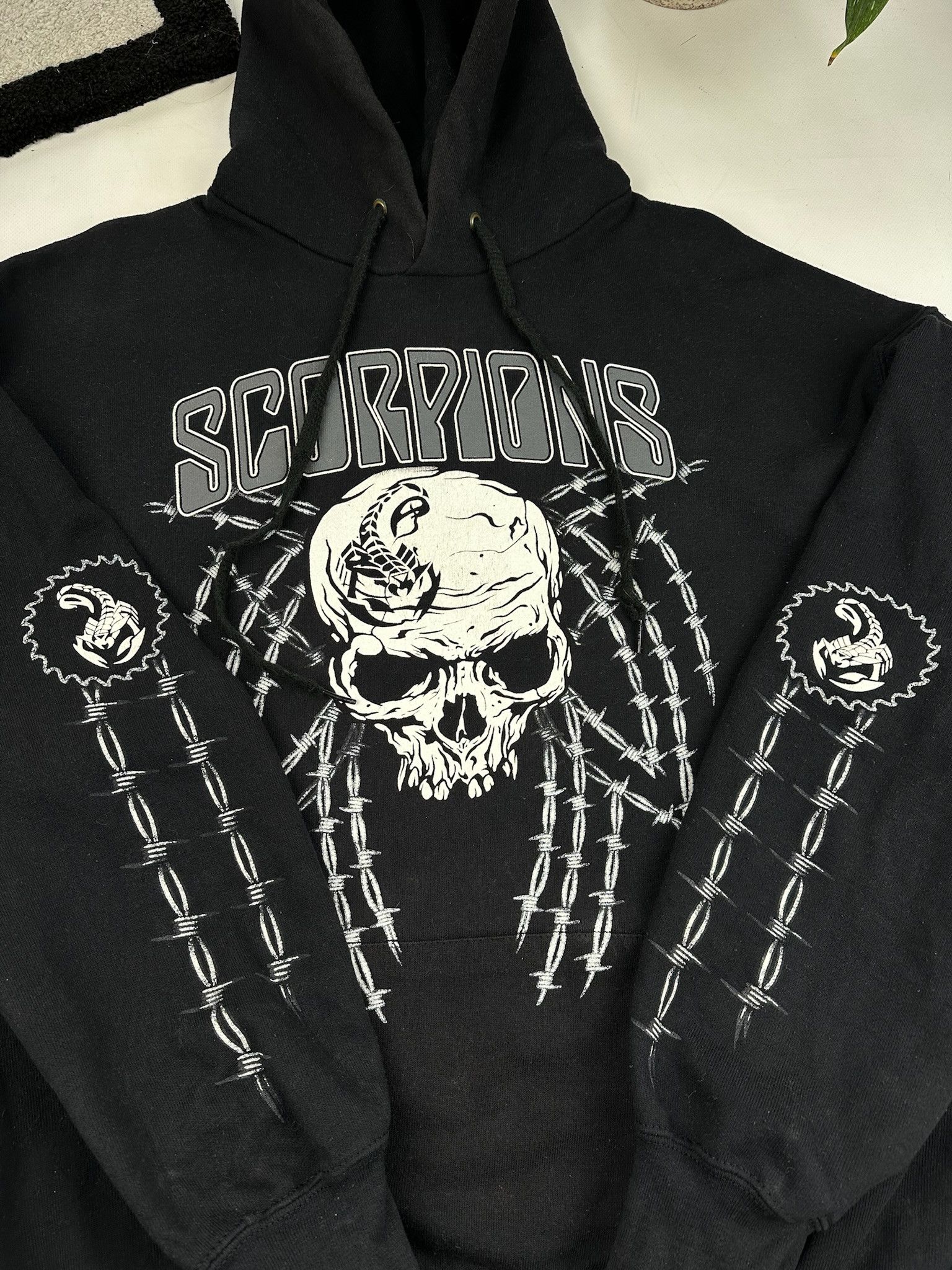 Band Tees Vintage Scorpions band hoodie barbed wire skull rave Size US XL / EU 56 / 4 - 3 Thumbnail