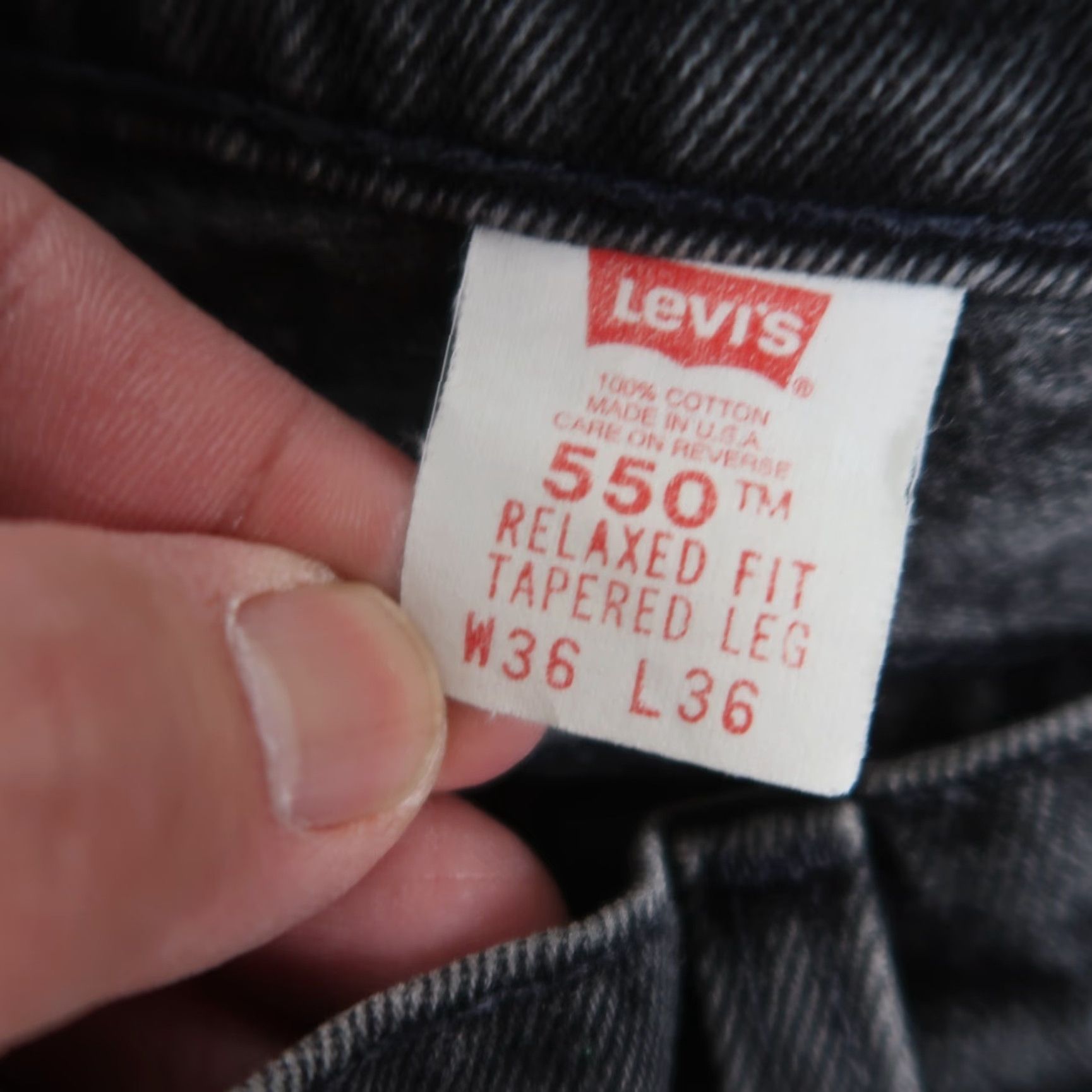 Levi's VINTAGE Levi's 550 Jeans Men 36 Black Denim Relaxed Fit 1990s USA 5-Pocket Design Leather Patch Distressed 36x36, 33.5x35.5 Size US 36 / EU 52 - 5 Thumbnail