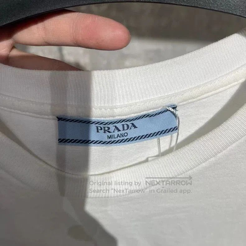 Prada Prada Metal Triangle Logo Short Sleeve. Size US M / EU 48-50 / 2 - 4 Thumbnail