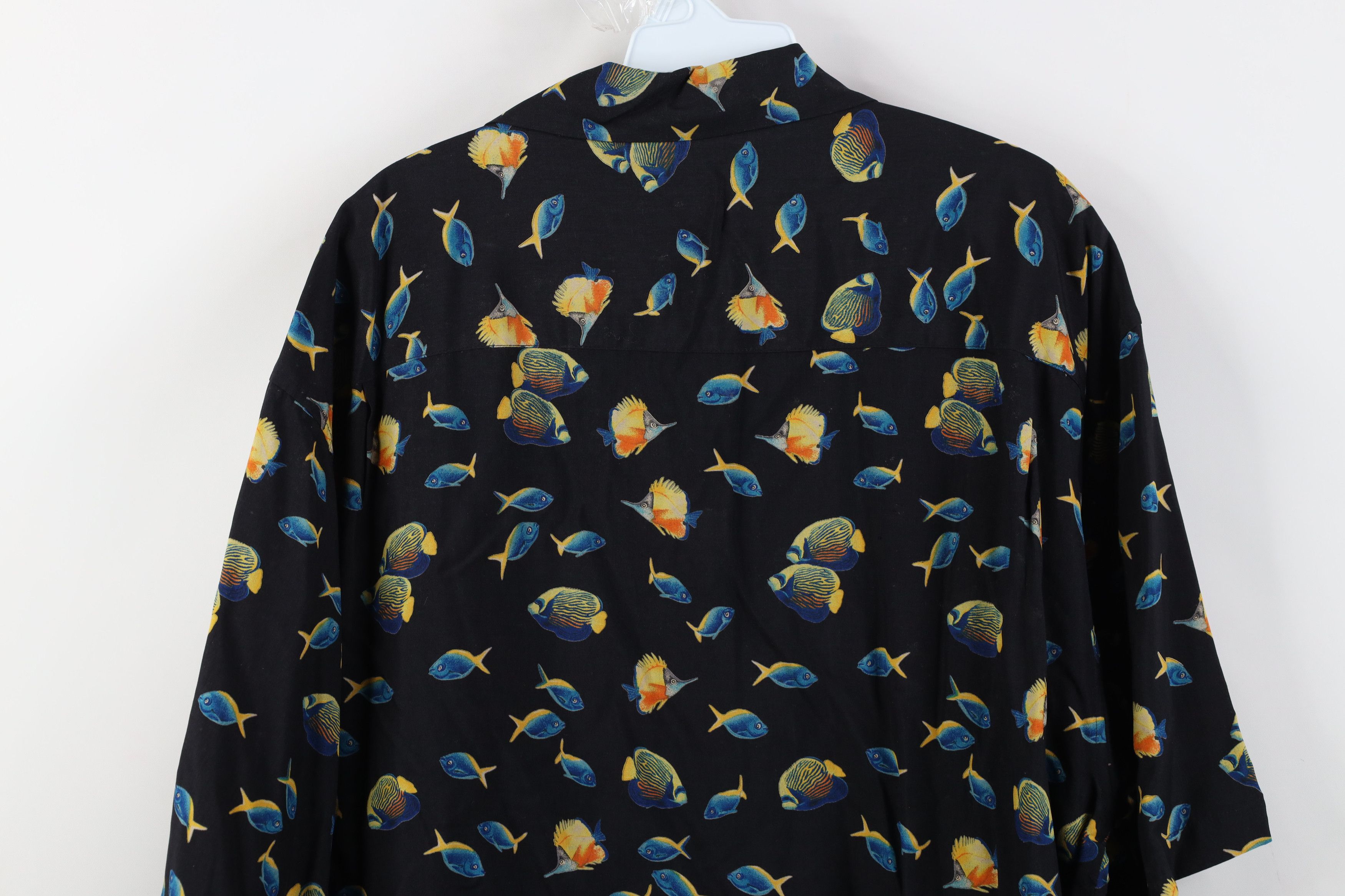 Vintage Vintage 90s Streetwear Collar Fish Collared Button Shirt AOP Size US XL / EU 56 / 4 - 13 Thumbnail