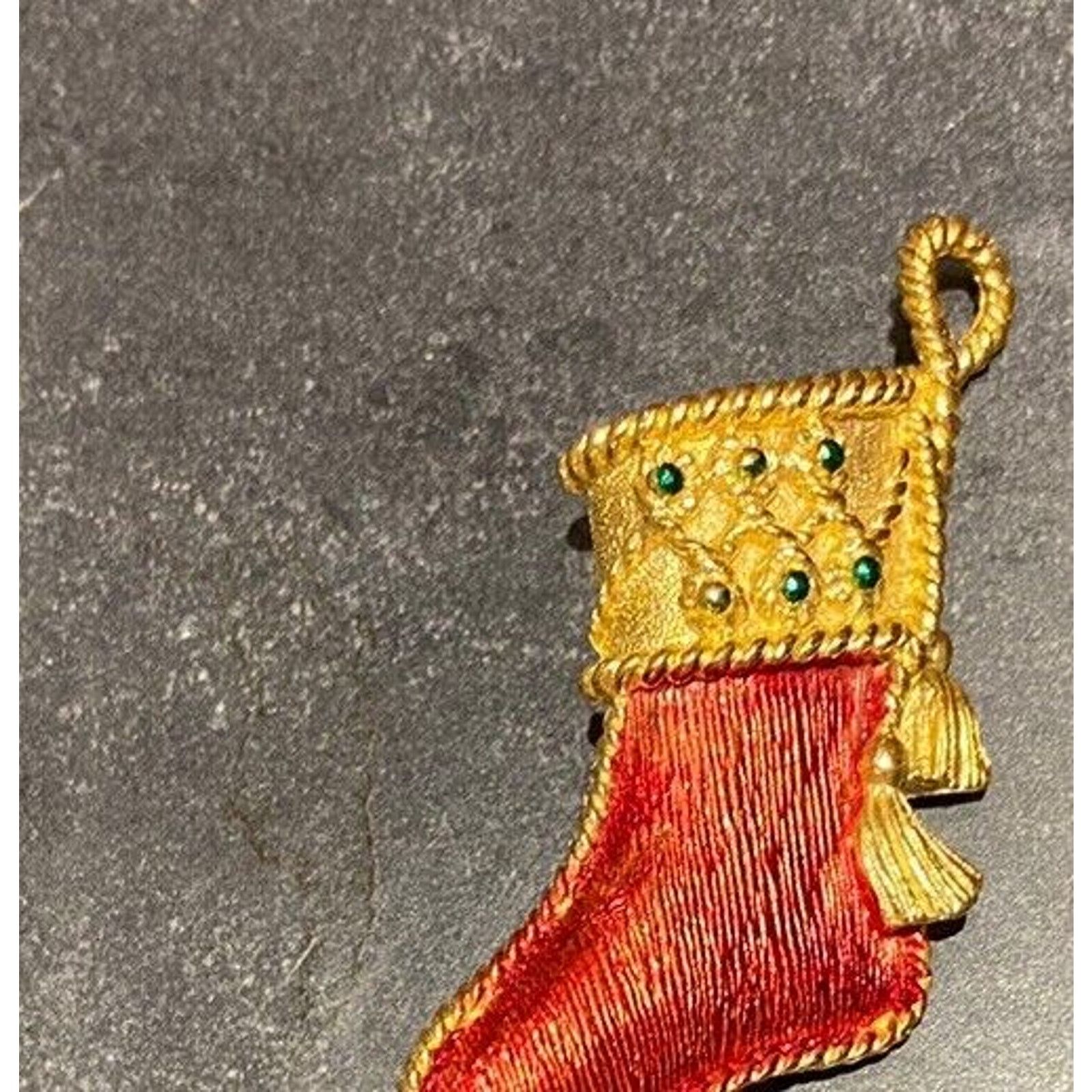 Other Vintage Gerrys Christmas Lapel Brooch Pin Red Stocking Gold Size ONE SIZE - 2 Thumbnail