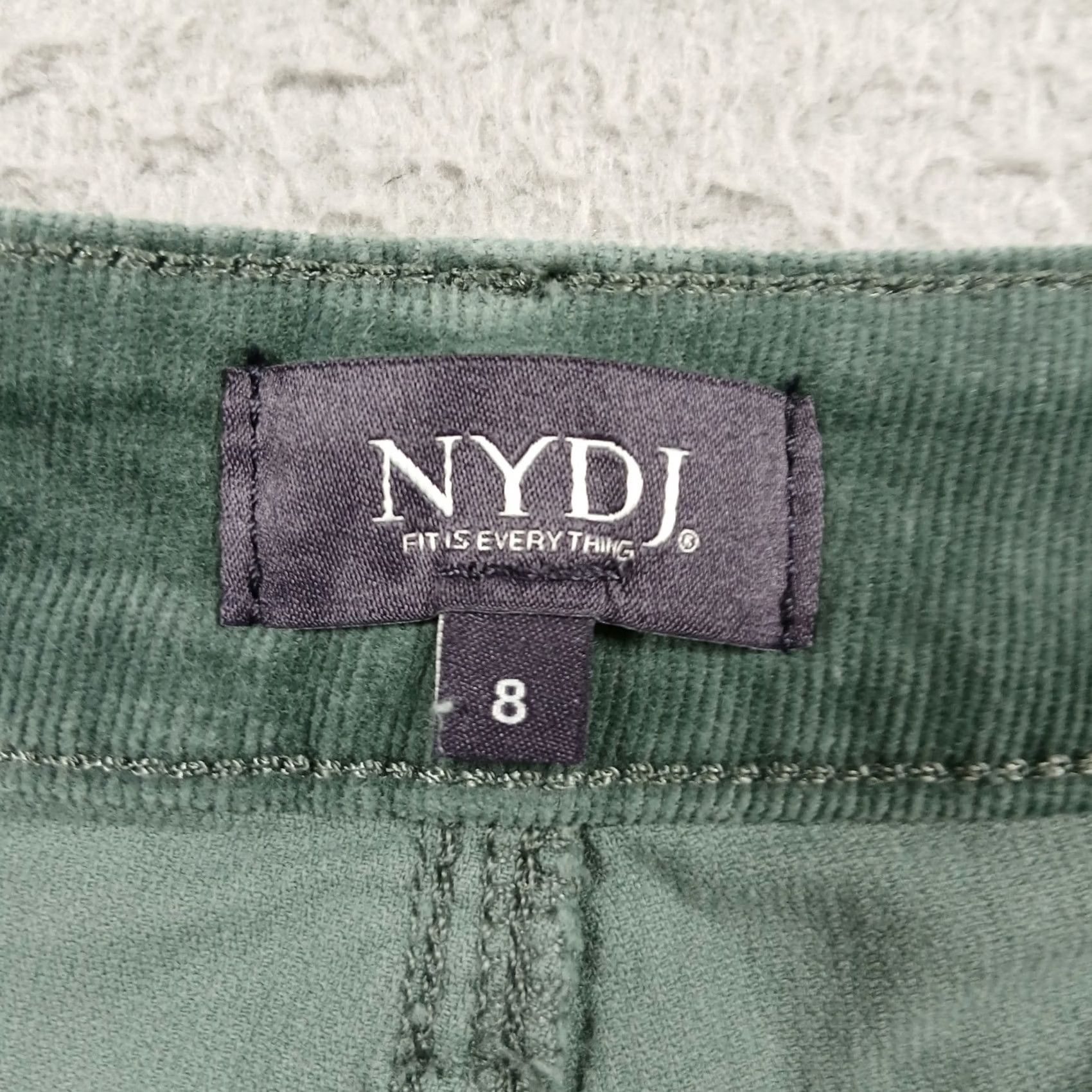 NYDJ NYDJ Marilyn Straight Corduroy Pants Women 8 Sage Leaf Green Lift Tuck EUC Size 30" / US 8 / IT 44 - 4 Thumbnail