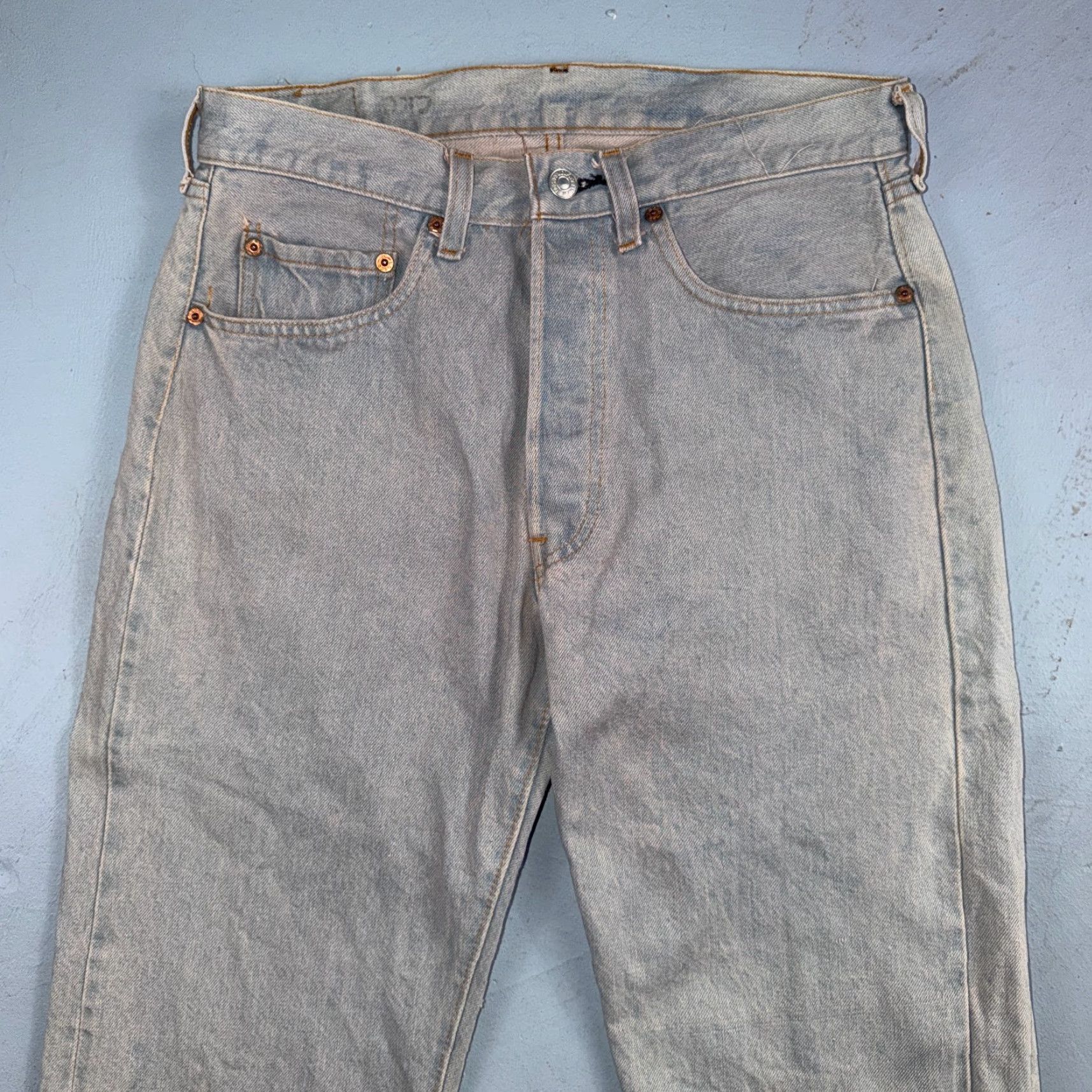 Levi's VINTAGE Levi's 501 Jeans 32x40 Button Fly Blue Denim Straight Classic 80s USA Mens Jeans Size US 32 / EU 48 - 2 Thumbnail