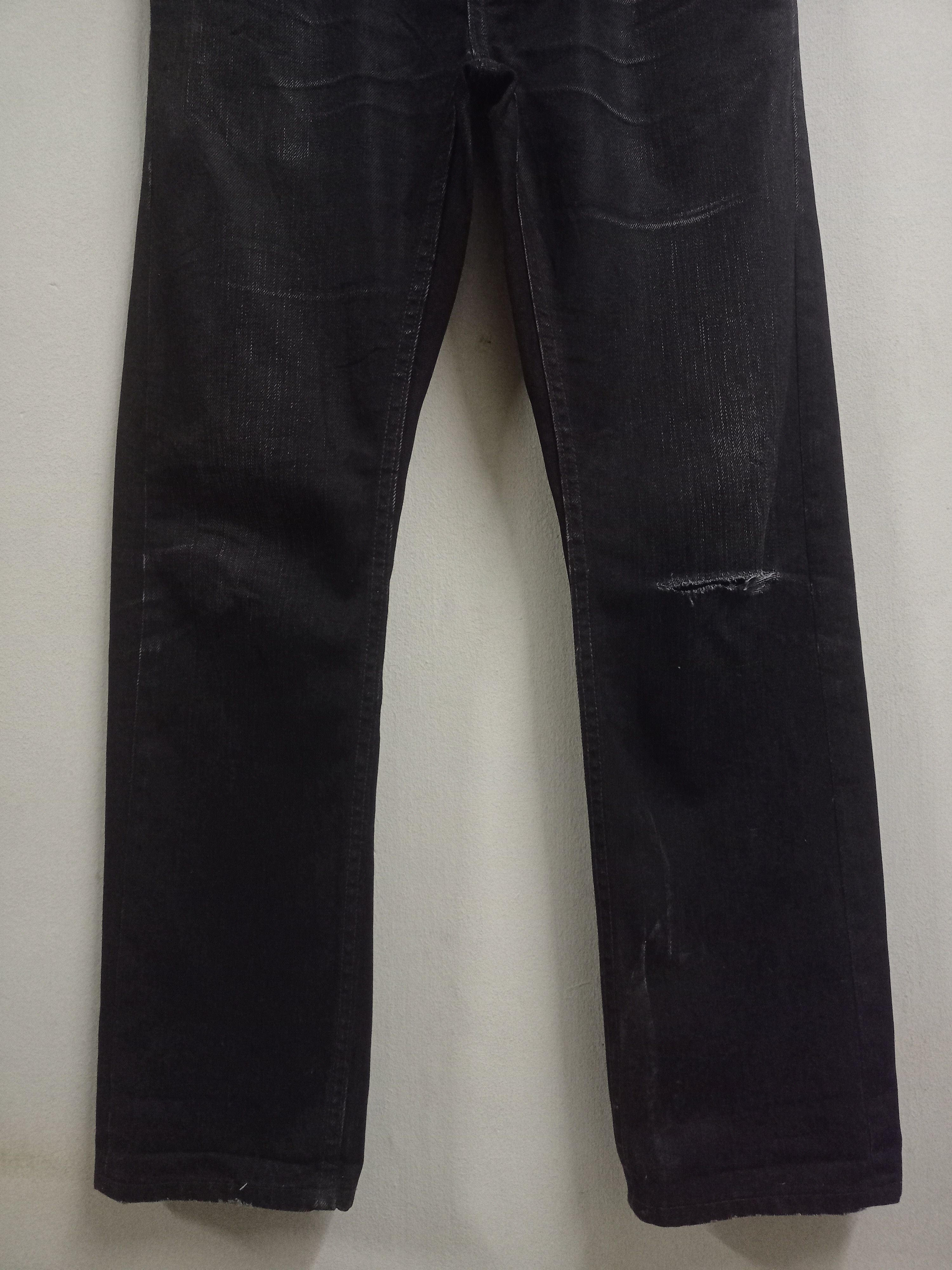 Banana Republic Vintage Banana Republic Black Mud Wash Distressed Jeans Size US 30 / EU 46 - 5 Thumbnail