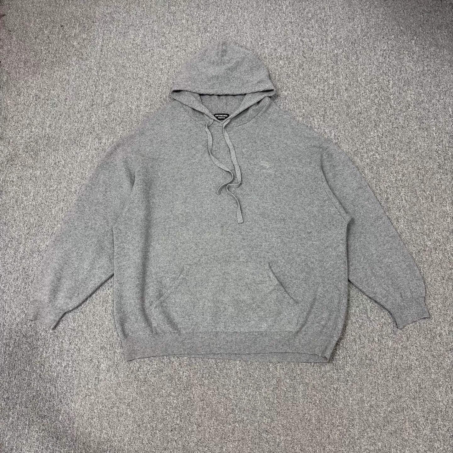 Balenciaga Balenciaga gray embroidered logo knit hoodie size 4 99 new Size US XL / EU 56 / 4 - 1 Thumbnail