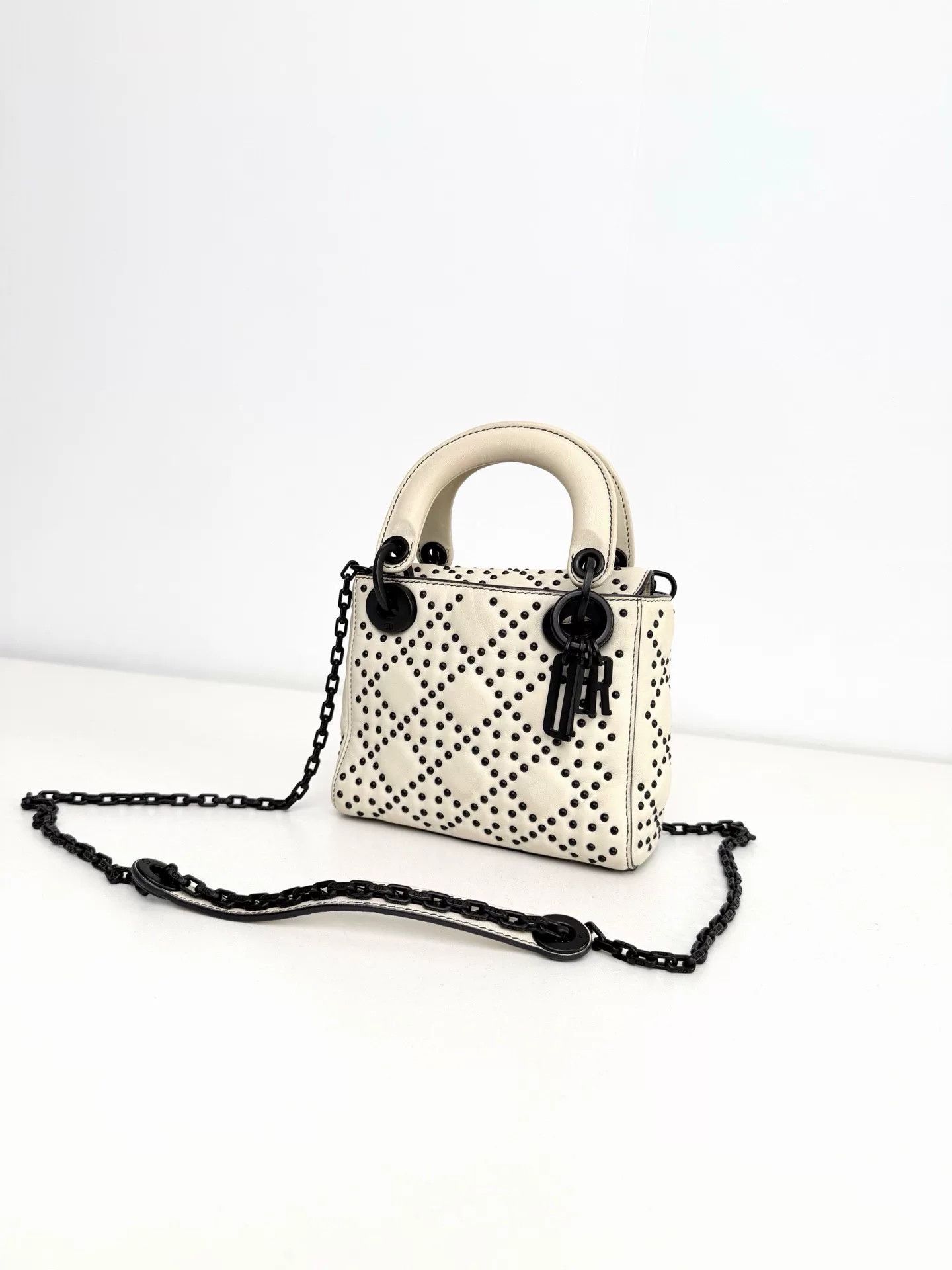 Dior Pre-loved Bag Very good condition Size ONE SIZE - 1 Thumbnail