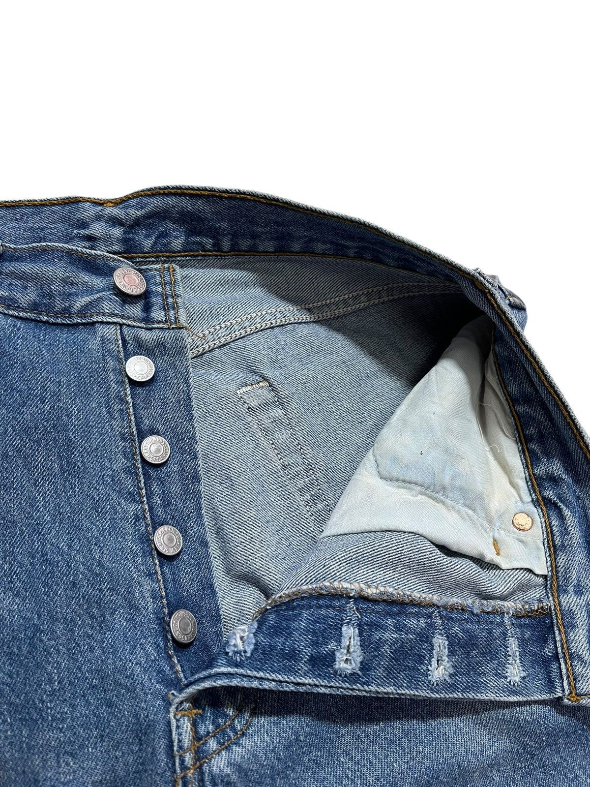 Levi's × Vintage VINTAGE LEVIS 501 MADE IN UK JEANS Size US 31 - 5 Thumbnail