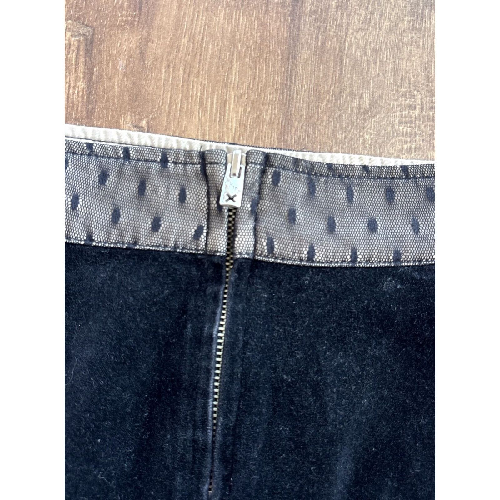Tripp NYC VINTAGE TRIPP NYC Black Lace Velvet Pencil Skirt Womens XS Midi Velvet Bow 90s Gothic Grunge Punk Halloween Cardio? Size 26" / US 2 / IT 38 - 4 Thumbnail