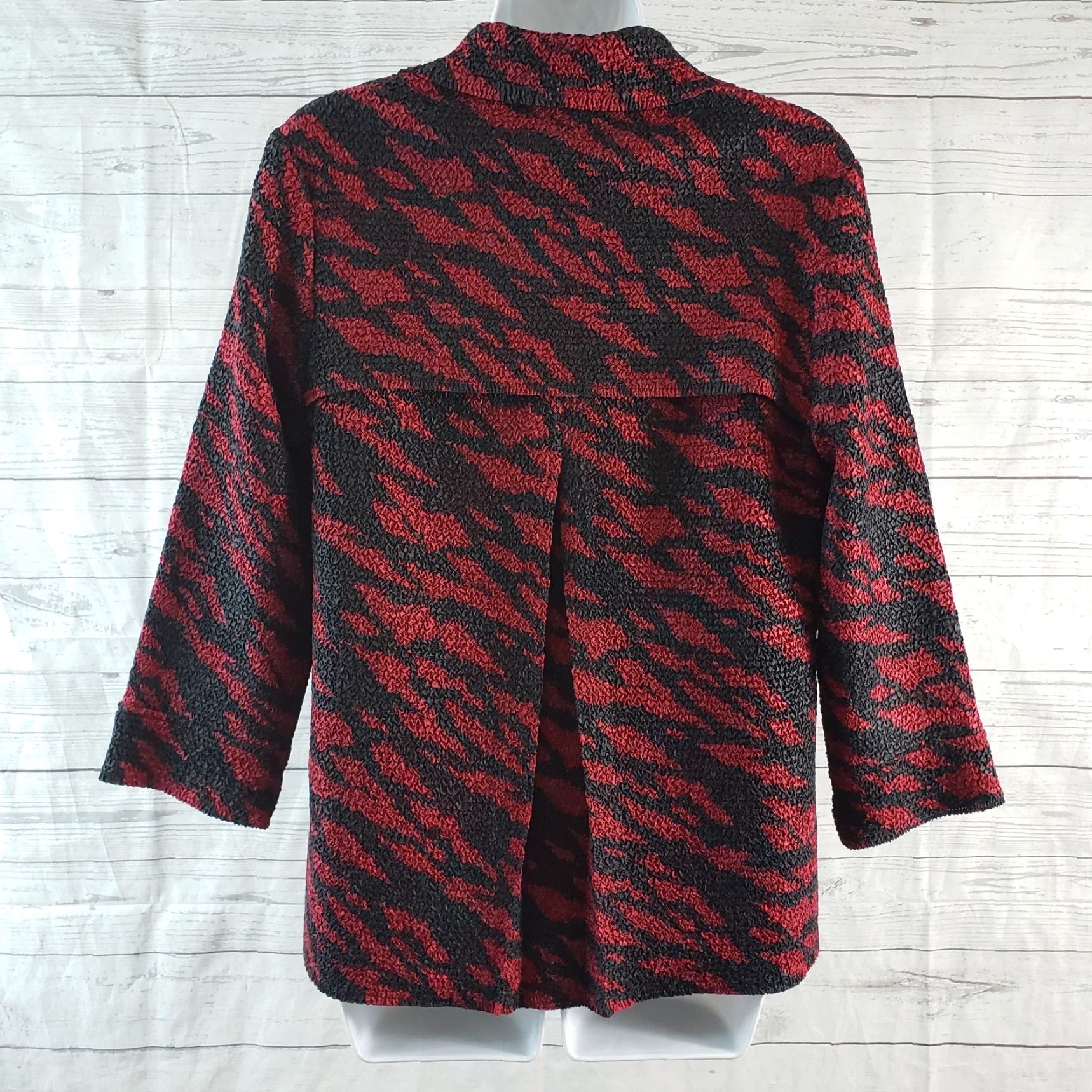 Vintage VINTAGE Chico's Travelers Womens Button Front Jacket Sz Small Black Red Textured Size S / US 4 / IT 40 - 4 Thumbnail