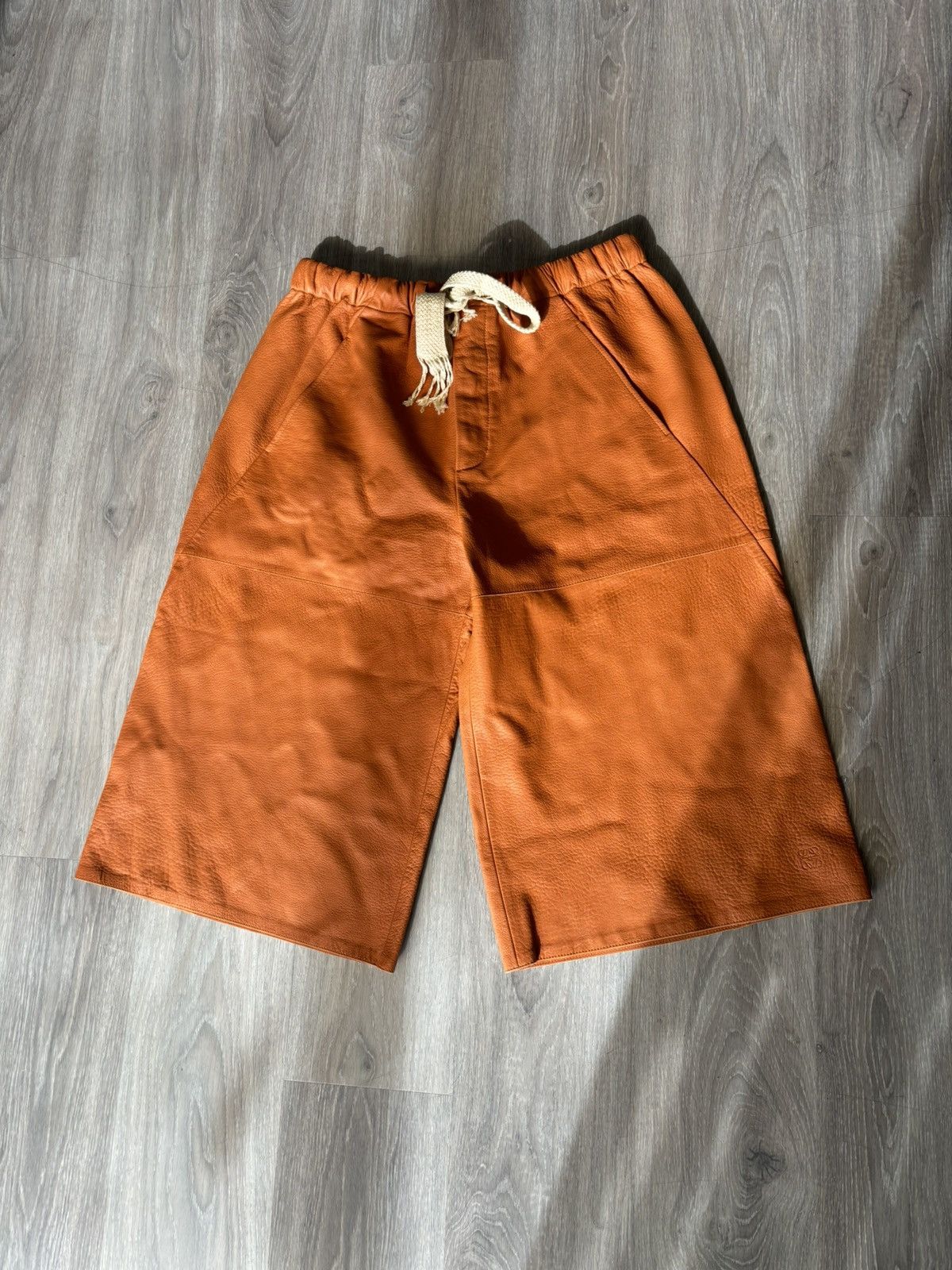 Loewe Loewe lamb leather shorts Size US 32 / EU 48 - 5 Thumbnail