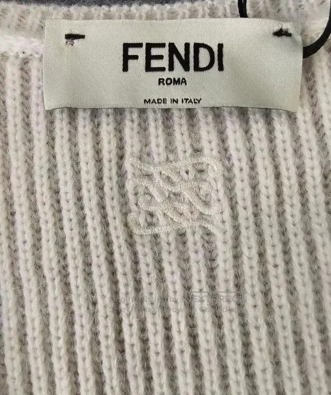 Fendi Fendi Women's White Wool Dress . Size M / US 6-8 / IT 42-44 - 3 Thumbnail