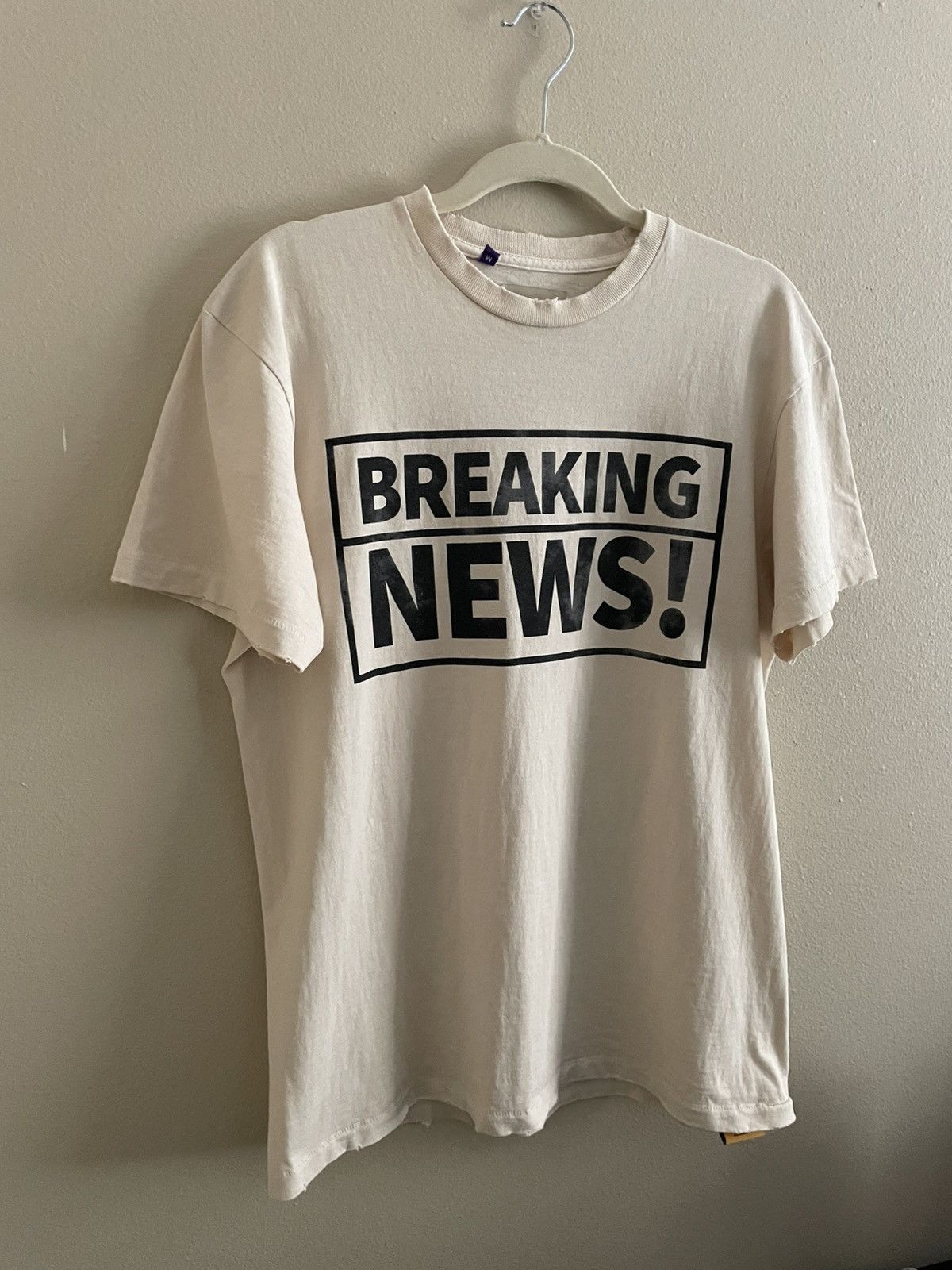 Gallery Dept. ‘Breaking News!’ Tee Size US M / EU 48-50 / 2 - 1 Thumbnail