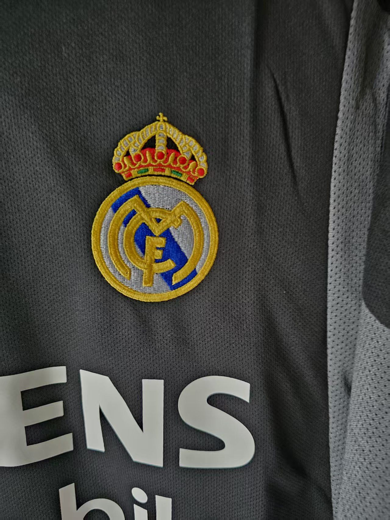 Other 2004 2005 Real Madrid #5 Zidane Jersey Size US S / EU 44-46 / 1 - 4 Thumbnail