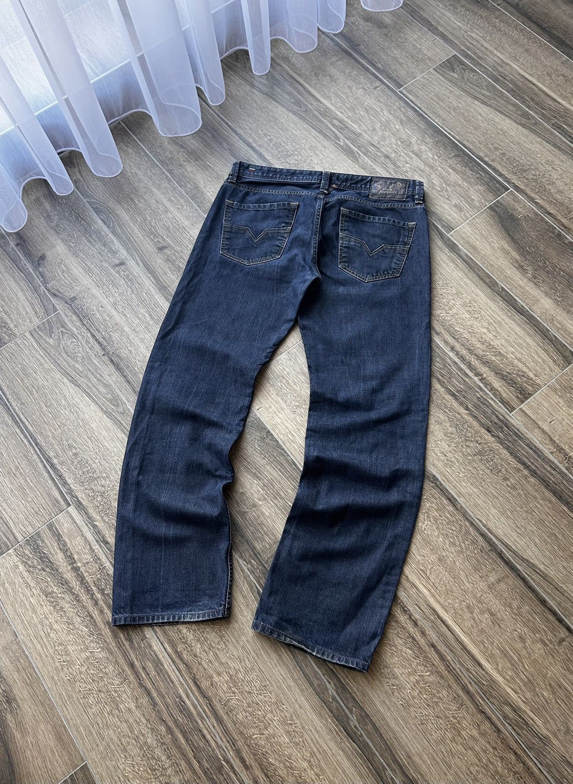 Diesel Black Gold × Vintage Vintage Diesel Larkee diesel jeans made in italy Size US 34 / EU 50 - 1 Thumbnail