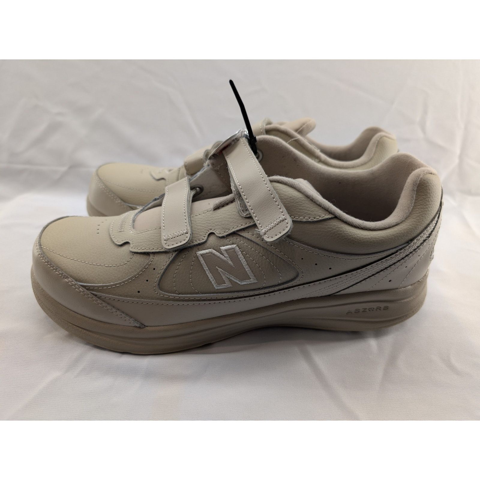 New Balance New Balance Unisex WW577VW Hook & Loop Shoe M11.5/W13 2E Size US 11 / EU 44 - 4 Thumbnail