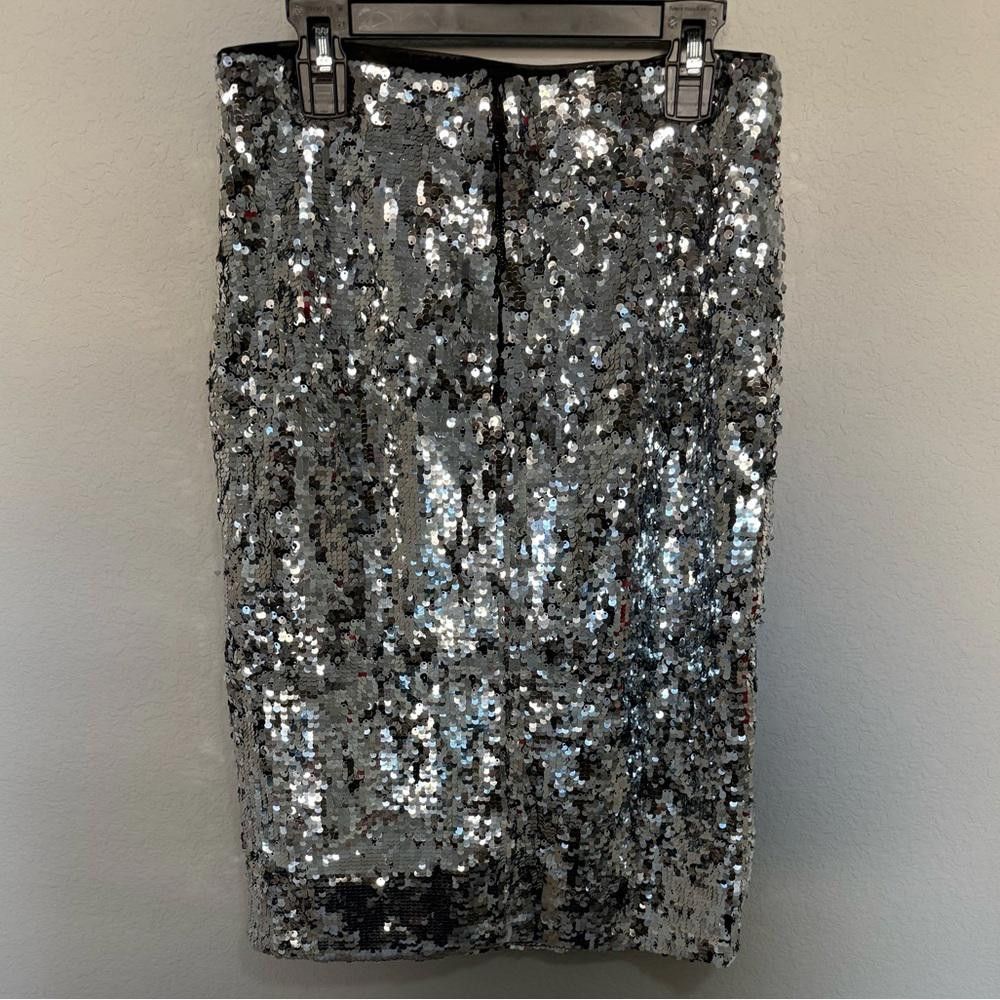 Designer Alice + Olivia Ramos Silver Sequin Sexy Pencil Skirt Size 4 Size 27" / US 4 / IT 40 - 5 Thumbnail