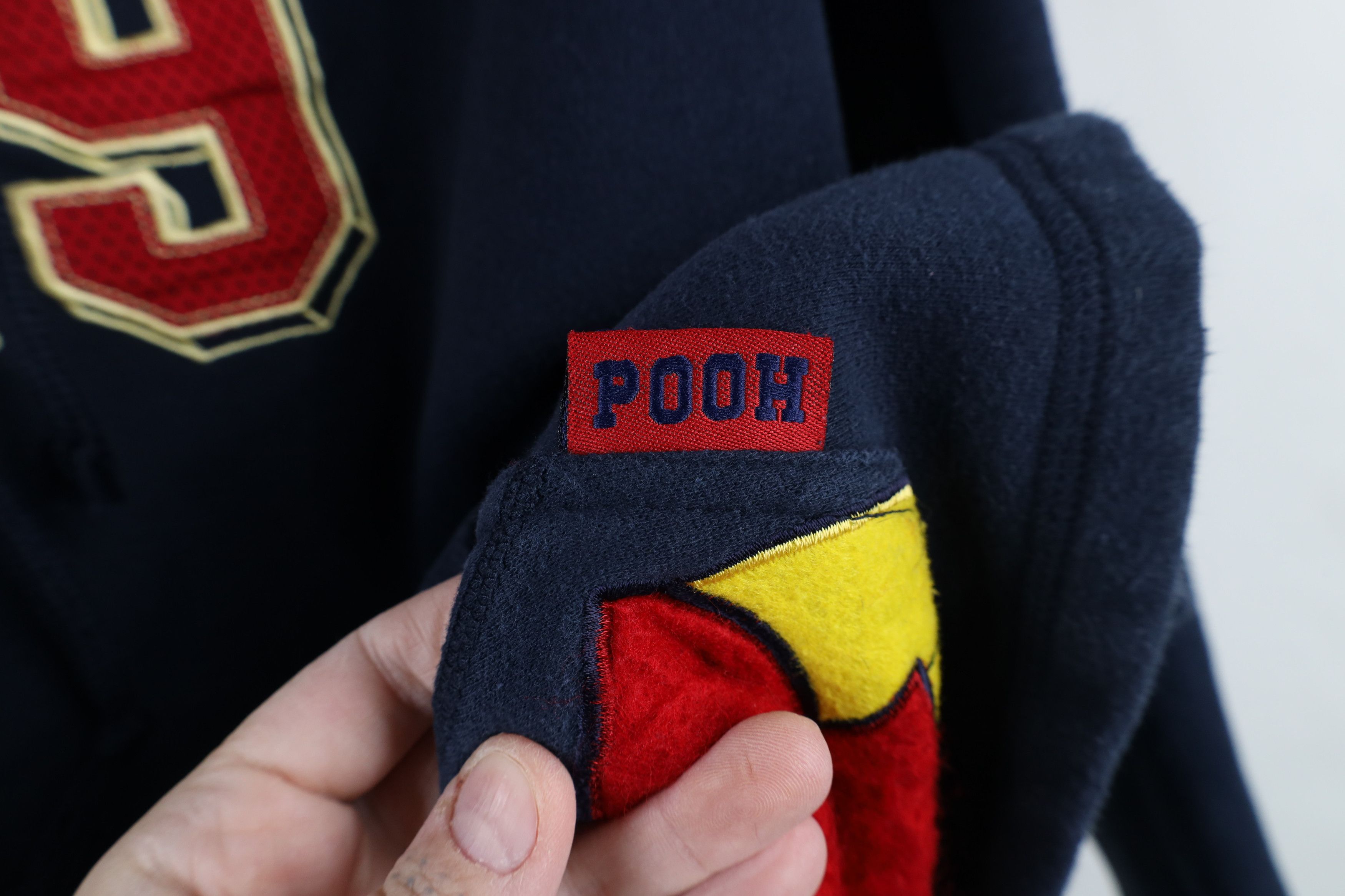 Disney × Vintage Vintage Disney Spell Out Winnie the Pooh Hoodie Sweatshirt Size L / US 10 / IT 46 - 6 Thumbnail
