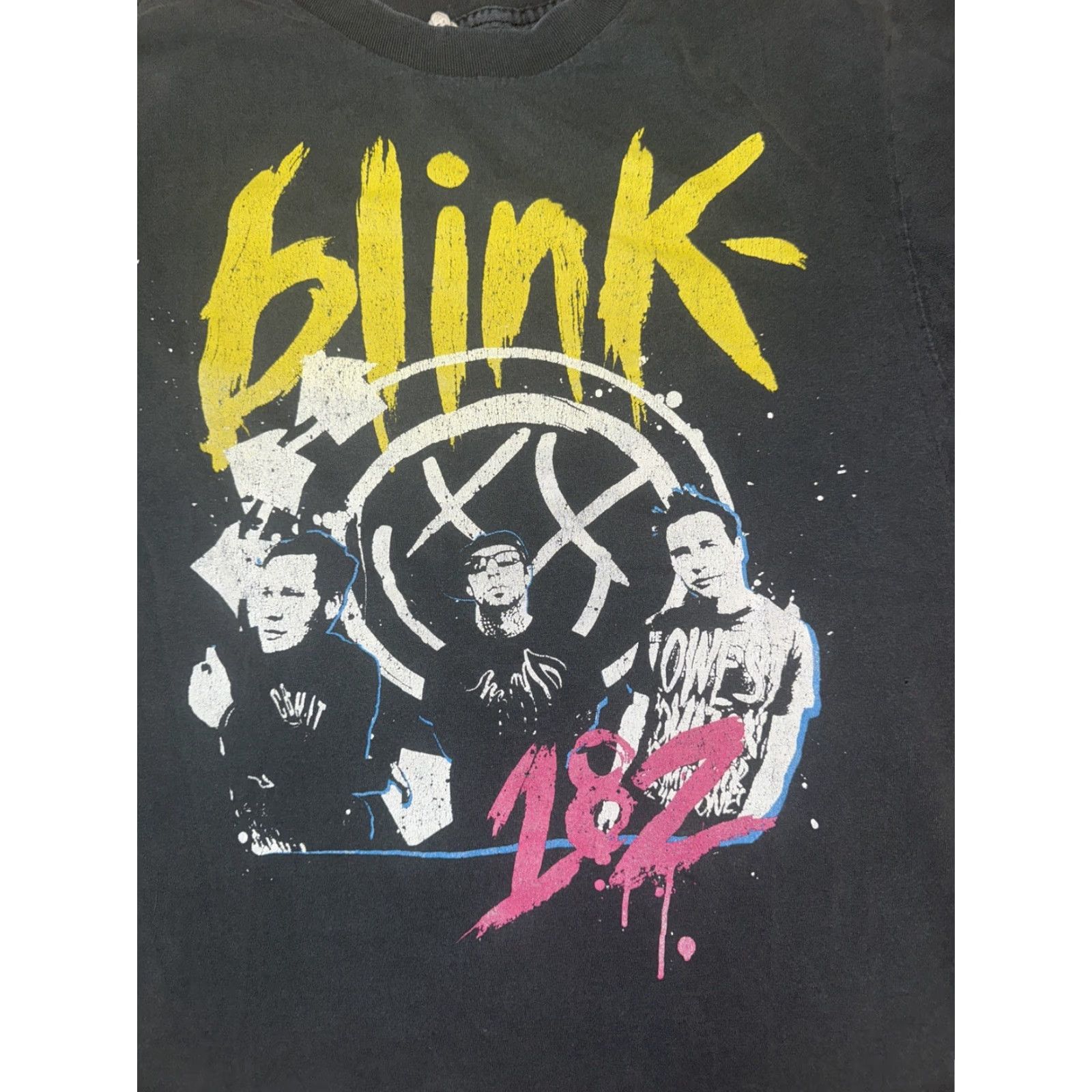 Vintage VINTAGE Blink 182 T-Shirt Black Small Mens 19x24 Size S Regular Black T-Shirt Men Größe? Size US S / EU 44-46 / 1 - 2 Thumbnail