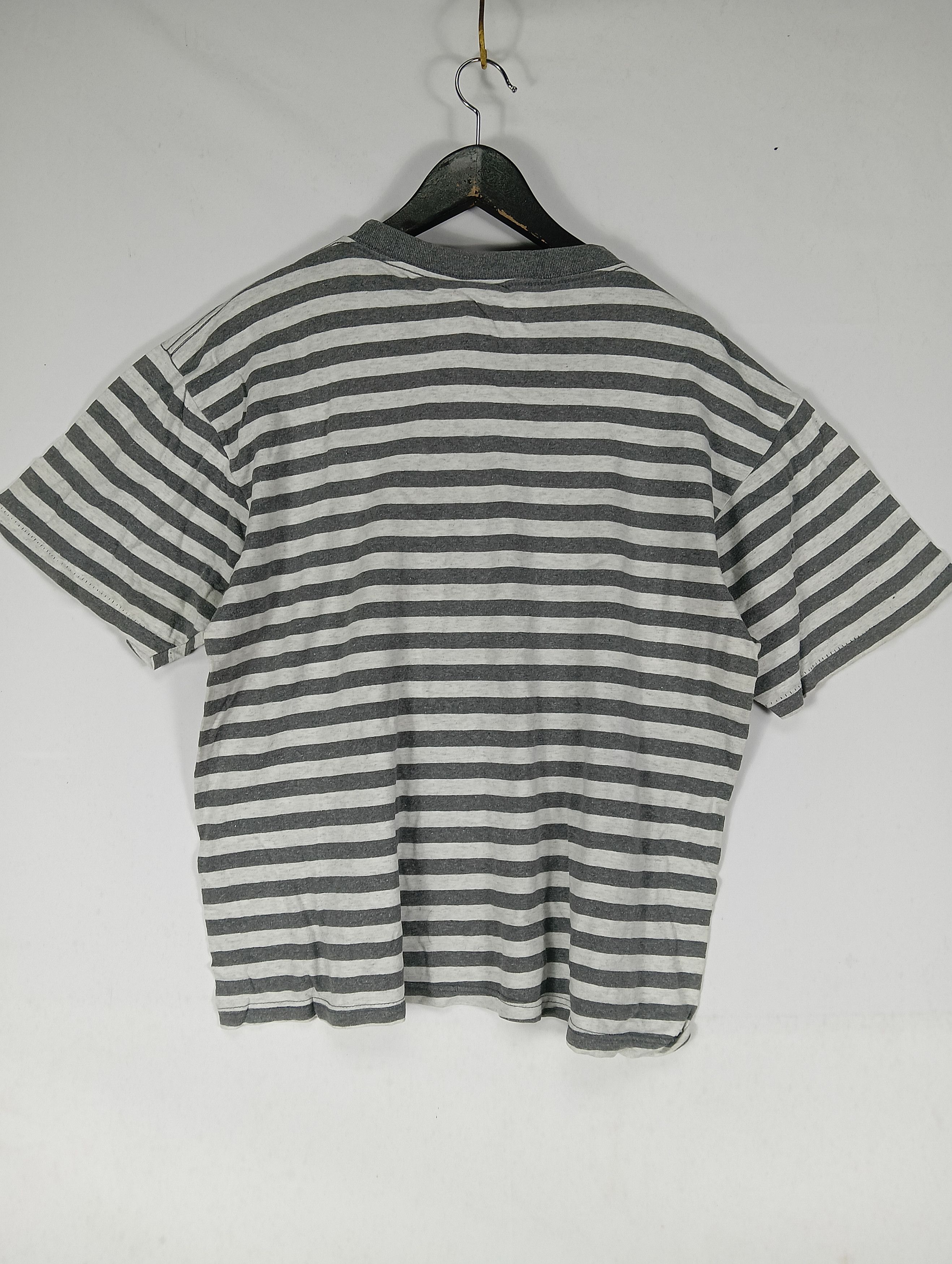 Vintage KIKI HAWAIIAN HONOLULU STIPE PRISON STYLETEE Size US L / EU 52-54 / 3 - 7 Thumbnail
