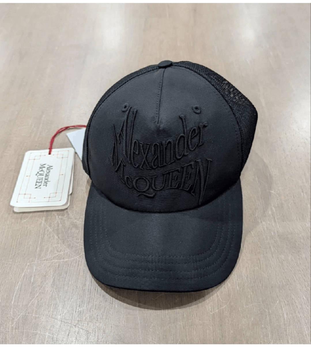 関込】新作◇MCQ ALEXANDER MCQUEEN◇ロゴ ステッチ キャップ