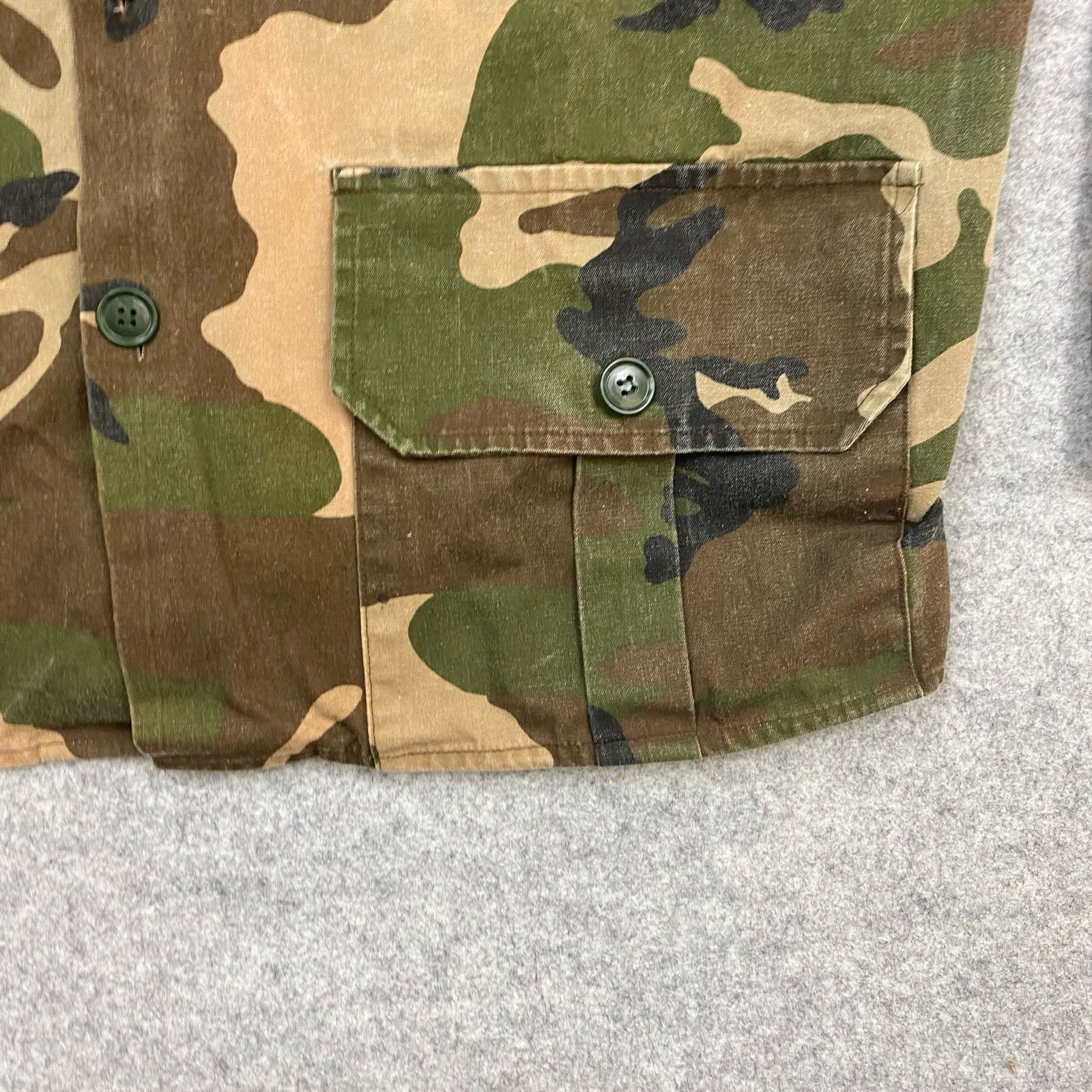 Winchester Winchester jacket mens L vintage camo Y2K punk skater grunge Size US L / EU 52-54 / 3 - 4 Thumbnail