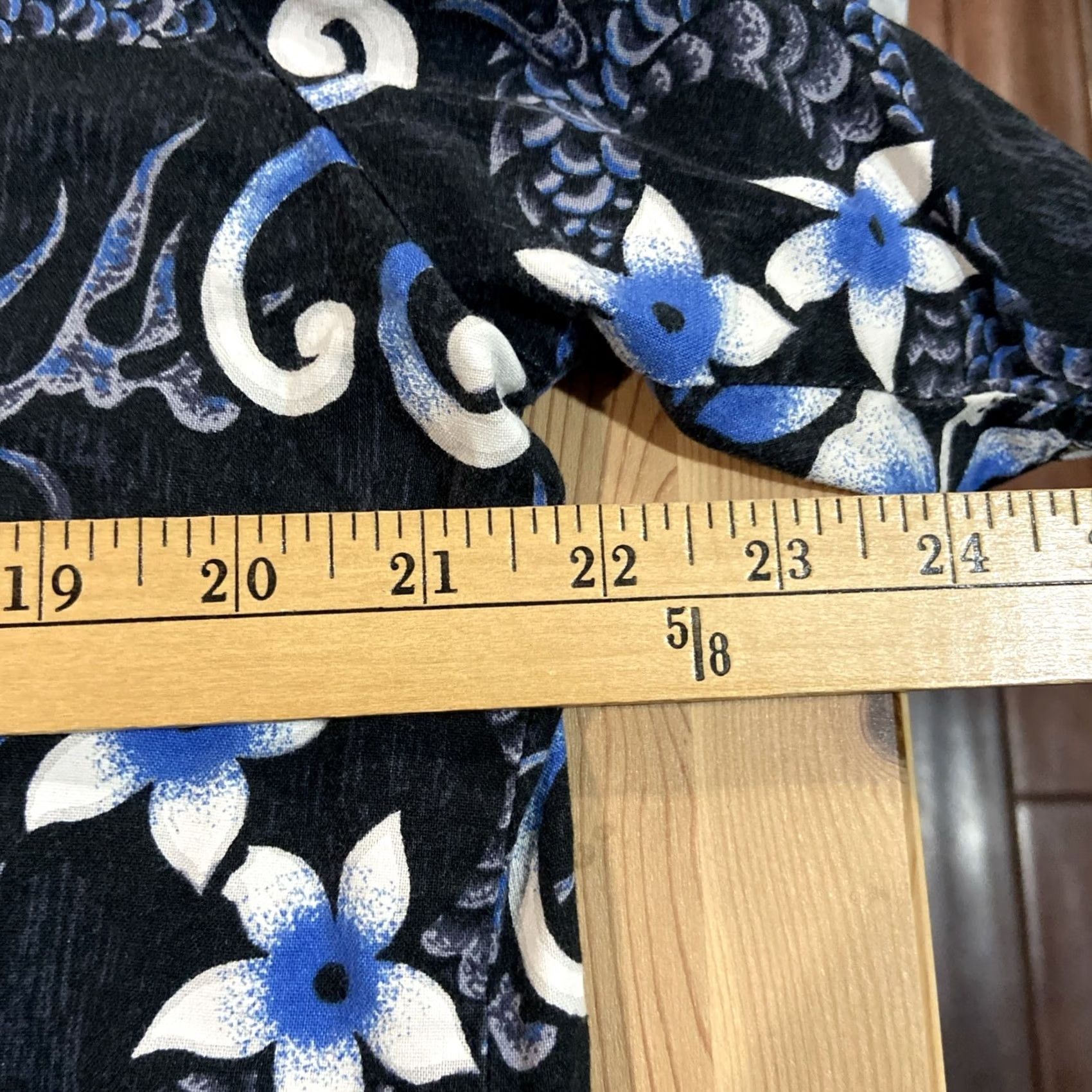 Vintage VINTAGE Hawaiian Shirt Asian DRAGON Themed Large Made In Hawaii Shirt Mens Short Sleeve Button-Up Black 1980s Hawaii Theme Casual Size US L / EU 52-54 / 3 - 4 Thumbnail
