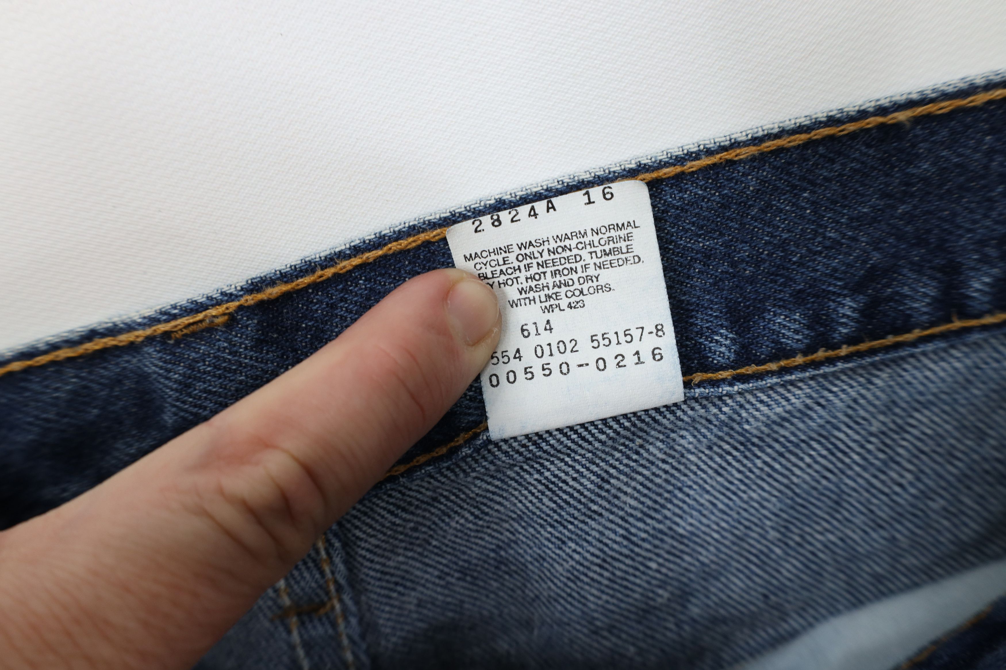 Levi's Vintage Y2K 2002 Levis 550 Relaxed Fit Denim Jeans Blue USA Size US 34 / EU 50 - 6 Thumbnail