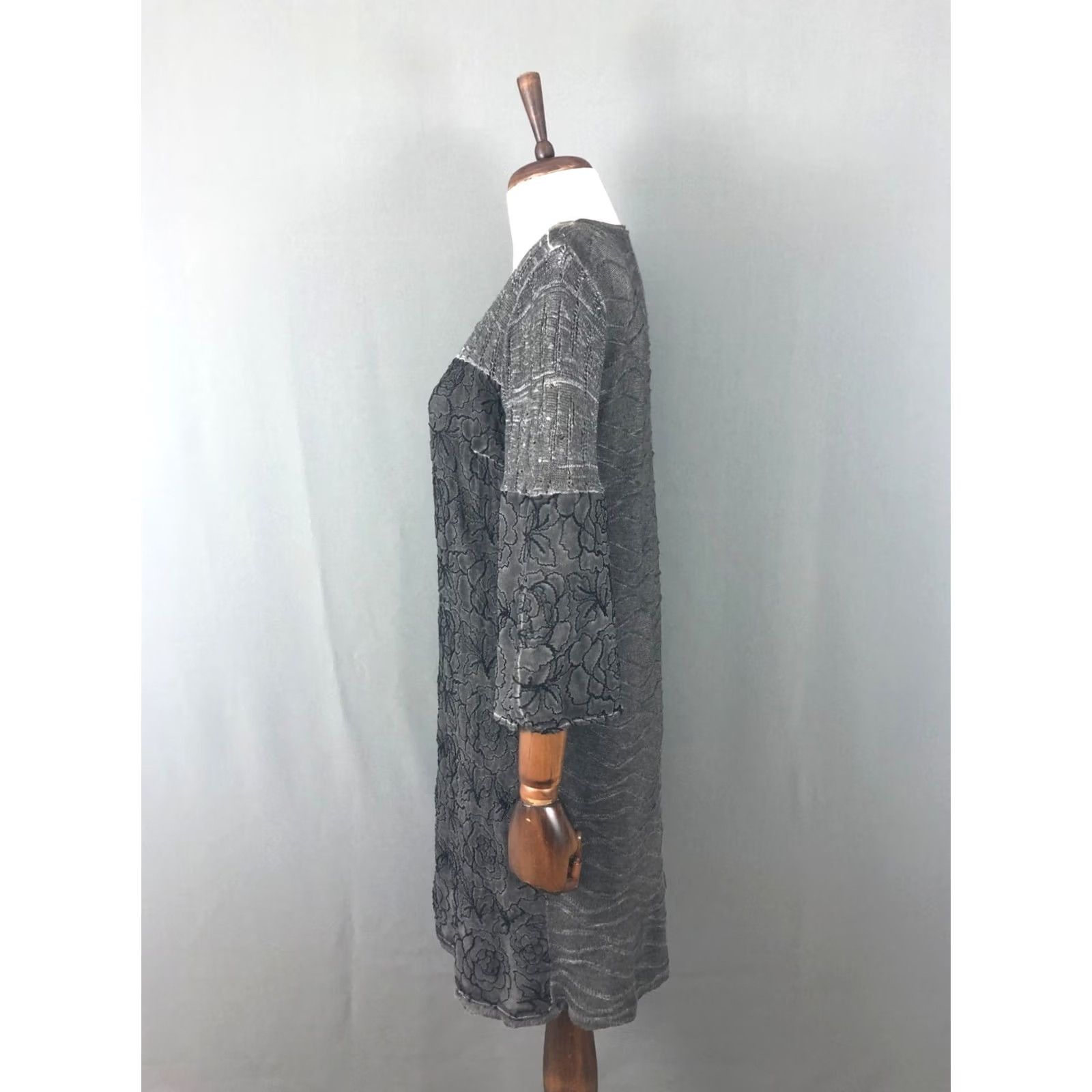 Vintage Elisa Cavaletti Dress Gray Floral Embroidered Knit A-Line Knee Length V-Neck 3/4 Sleeve Size ONE SIZE - 2 Thumbnail