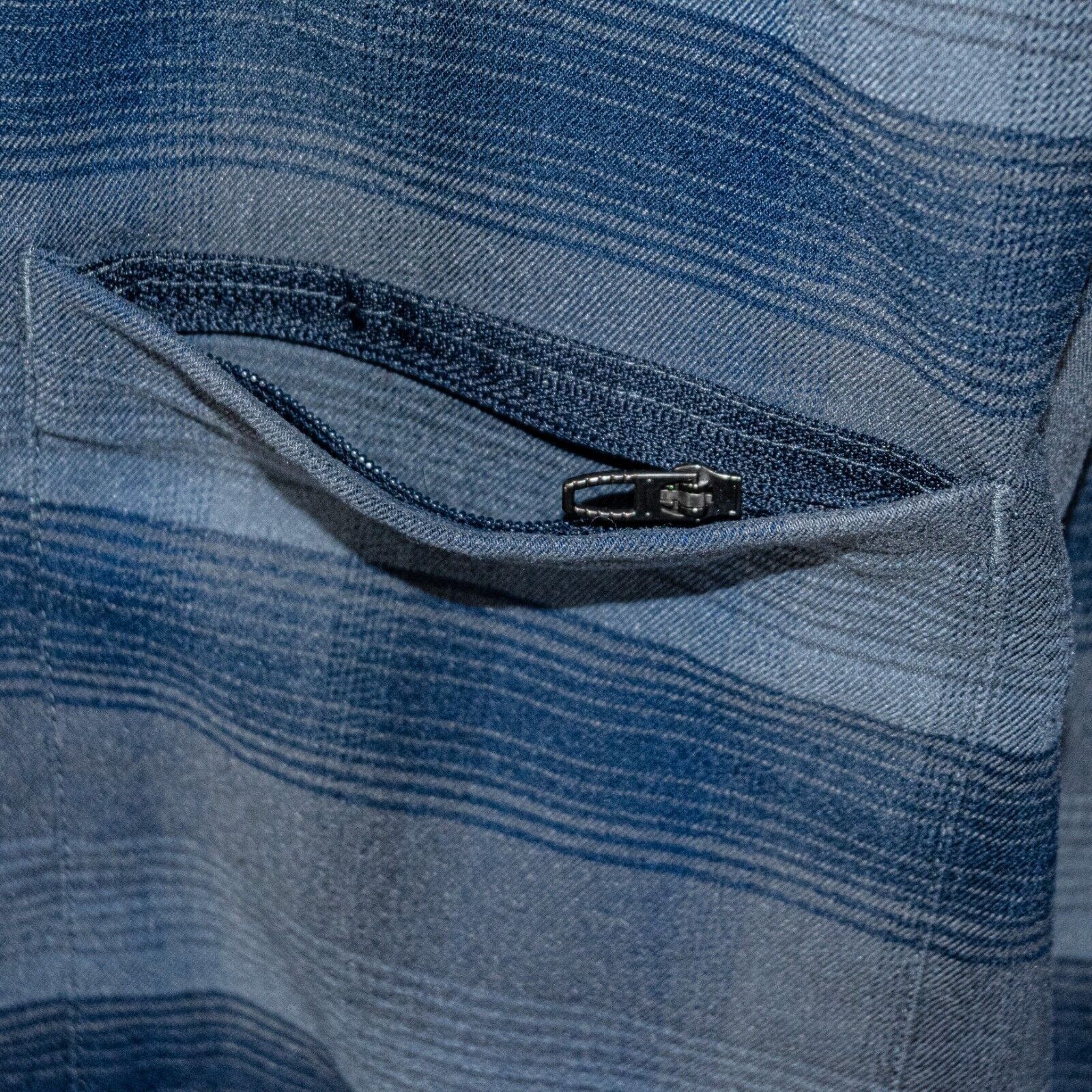 Lululemon Lululemon Mason's Peak Flannel Shirt in Shade Plaid Size US M / EU 48-50 / 2 - 3 Thumbnail