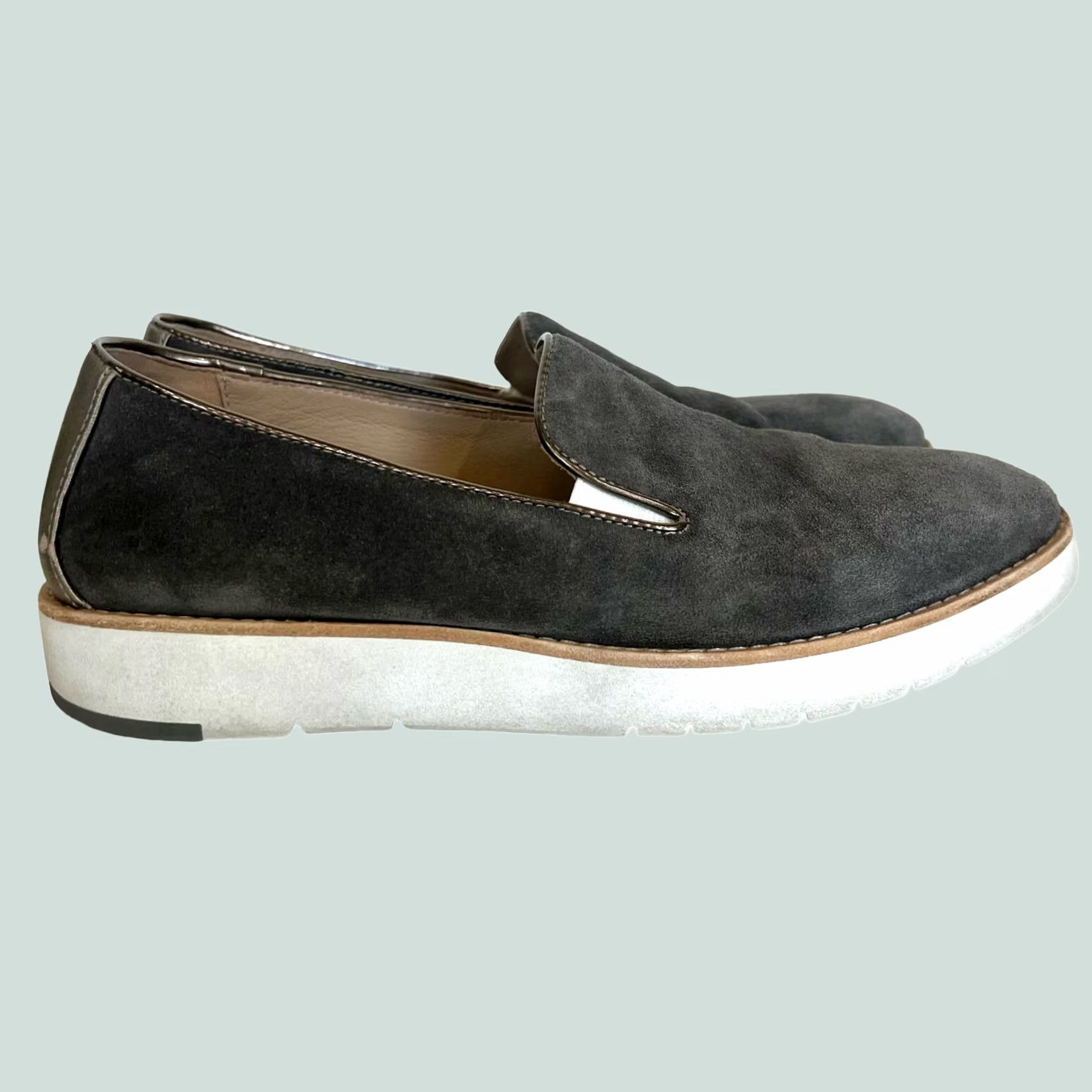 Johnston & Murphy Johnston & Murphy Women's Loafer Slip-On Gray Suede Penelope 8.5 Gray Suede Sporty Flat 8.5 Womens Size US 9 / IT 39 - 1 Thumbnail