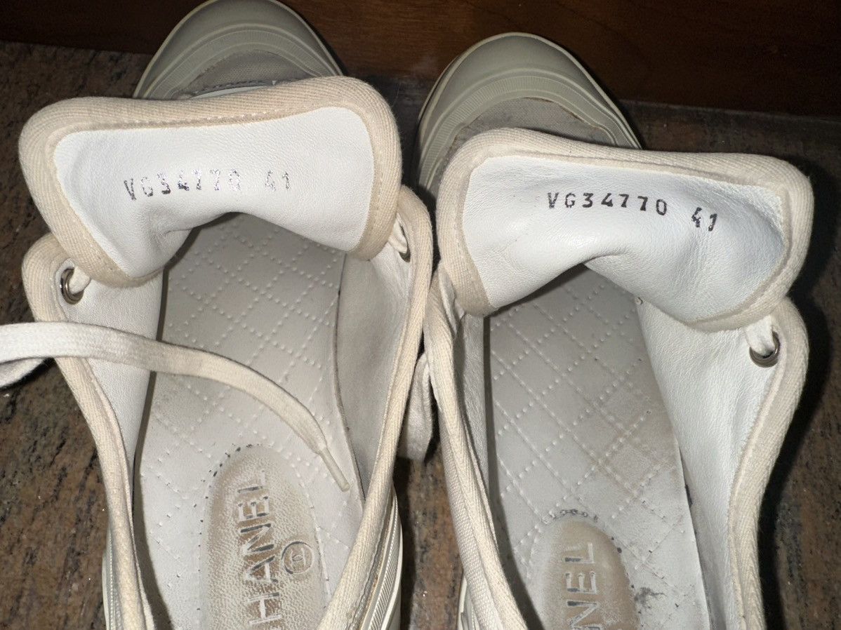 Chanel Chanel Low Top Sneakers Size US 8 / EU 41 - 10 Thumbnail