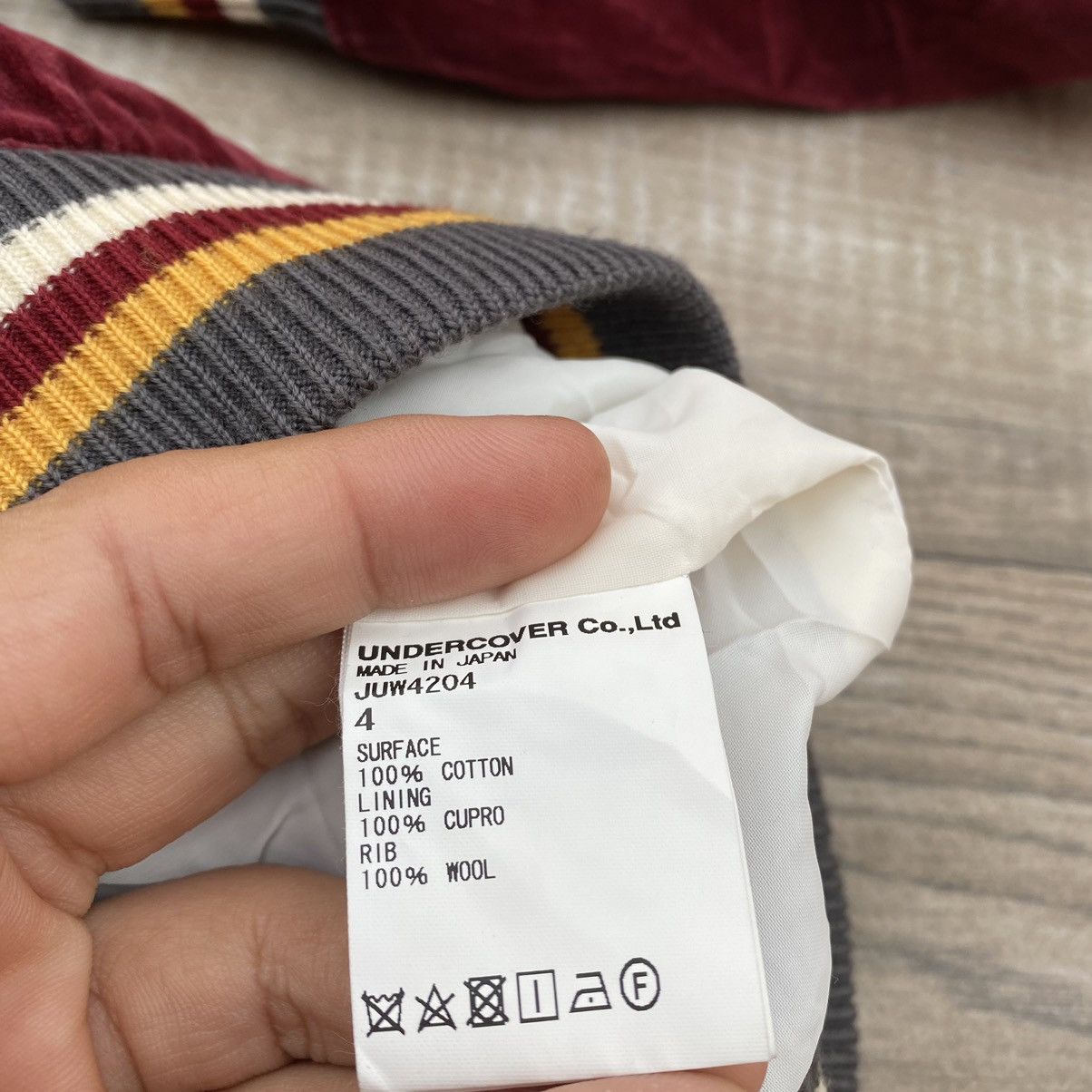 Undercover Undercover Sukajan Bomber extremely rare seize M Size US M / EU 48-50 / 2 - 6 Thumbnail