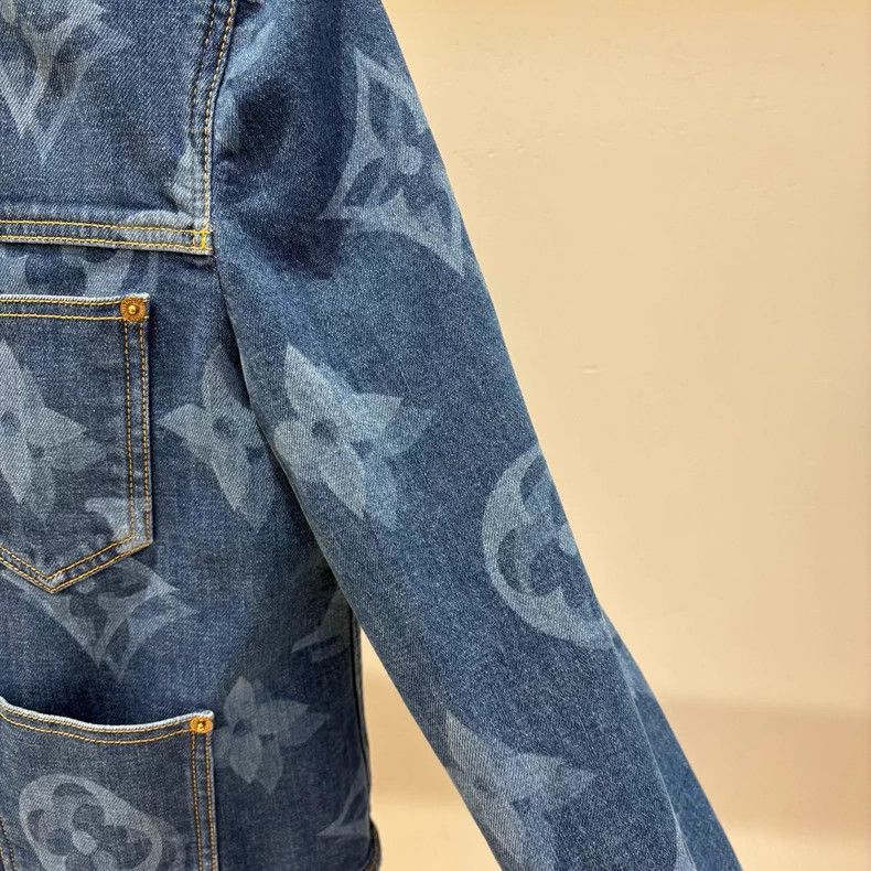 Louis Vuitton Louis Vuitton Cotton presbyopic full print collarless frin Size S / US 4 / IT 40 - 4 Thumbnail