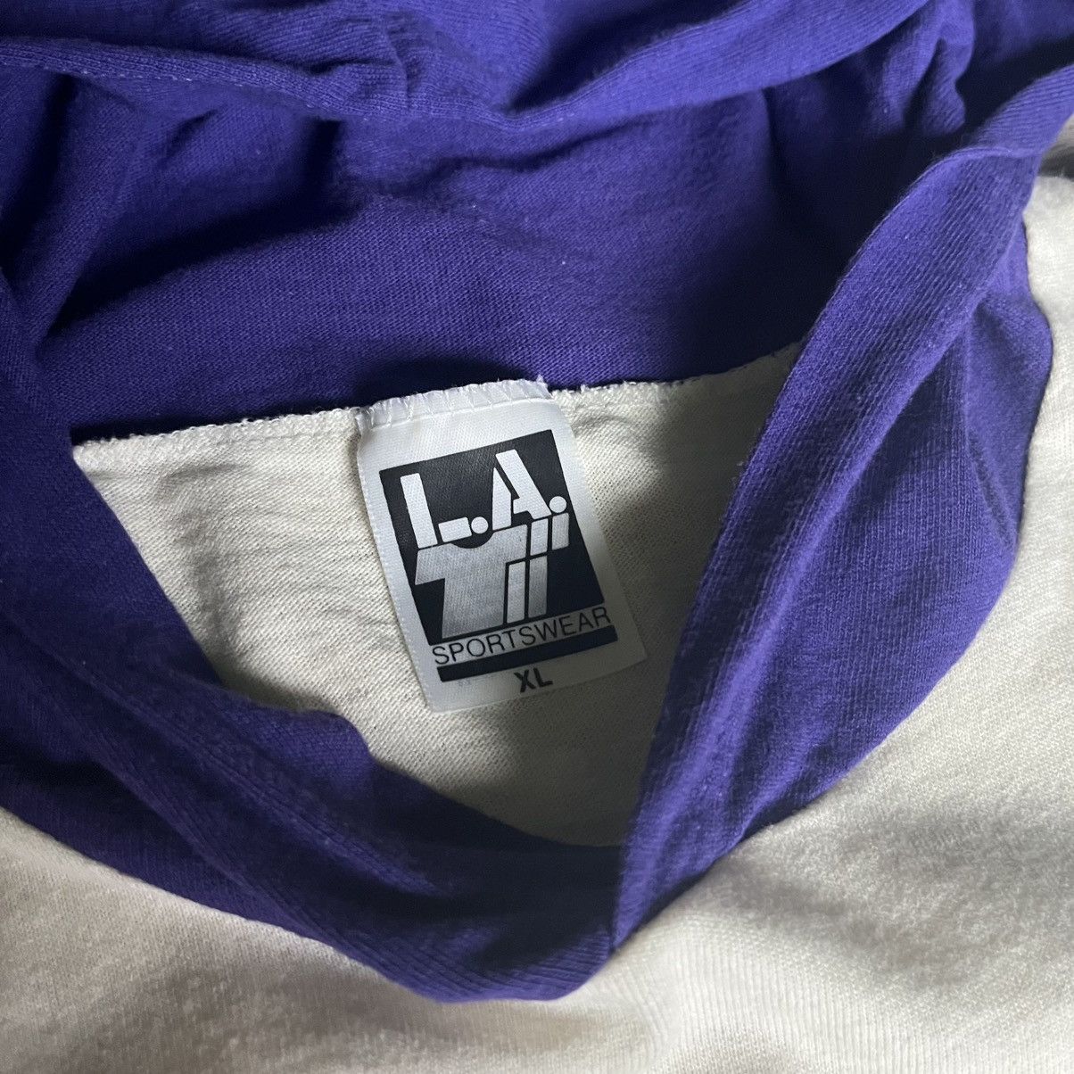 Other Vintage Xuan Khanh Nguyen Abstract Art Logo Hooded Tee Shirt Size US XL / EU 56 / 4 - 4 Thumbnail